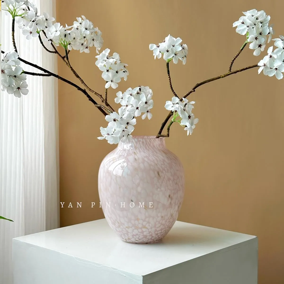 HYS Cloud Mist Glass Vase Light Luxury Living Room Ornament Niche High-end Medium Antique Retro Glazed Flower
HYS Cloud Mist Glass Vase Light Luxury Living Room Ornament Niche High-end Medium Antique Retro Glazed Flower