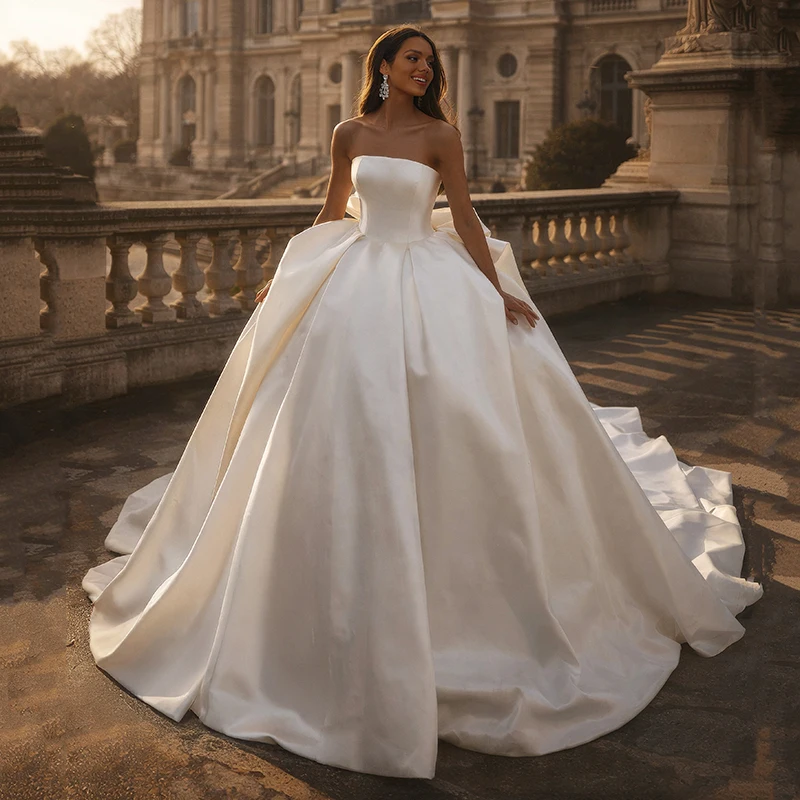 Eightree Princess Satin Wedding Dresses Strapless A-Line Sleeveless Bow Wedding Gowns Women Bridal Ball Prom Dress Customized
Eightree Princess Satin Wedding Dresses Strapless A-Line Sleeveless Bow Wedding Gowns Women Bridal Ball Prom Dress Customized