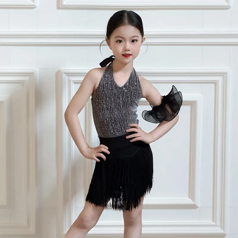 2026 Children'S Day Sling Tops Tassel Skirts Latin Practice Outfits For Girls Chacha Rumba Tango Kids Latin Dance Wear XH4545
2026 Children'S Day Sling Tops Tassel Skirts Latin Practice Outfits For Girls Chacha Rumba Tango Kids Latin Dance Wear XH4545