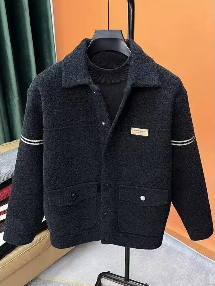 Мужской шерстяной кардиган премиум-класса на осень-зиму, повседневный, с отложным воротником, большой размер, стильный городской дизайн
Мужской шерстяной кардиган премиум-класса на осень-зиму, повседневный, с отложным воротником, большой размер, стильный городской дизайн