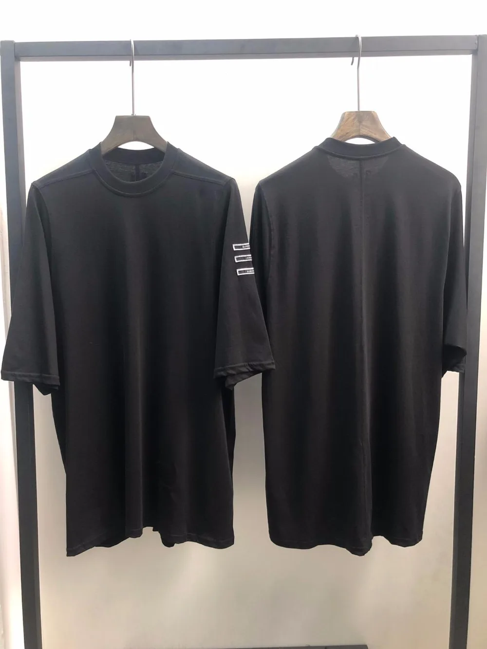 Men T Shirt 100%Cotton Gothic Style Men's Clothing Tops Tees Summer Women Tees Black T Shirt Size XL
Men T Shirt 100%Cotton Gothic Style Men's Clothing Tops Tees Summer Women Tees Black T Shirt Size XL