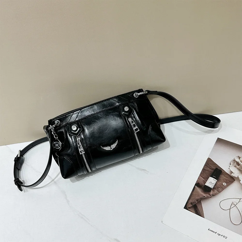 2025 New Women rivet Shoulder Bag Luxury Design Bags Fashion Ladies Crossbody Bag PU Leather Vintage Chain Envelope Bag
2025 New Women rivet Shoulder Bag Luxury Design Bags Fashion Ladies Crossbody Bag PU Leather Vintage Chain Envelope Bag