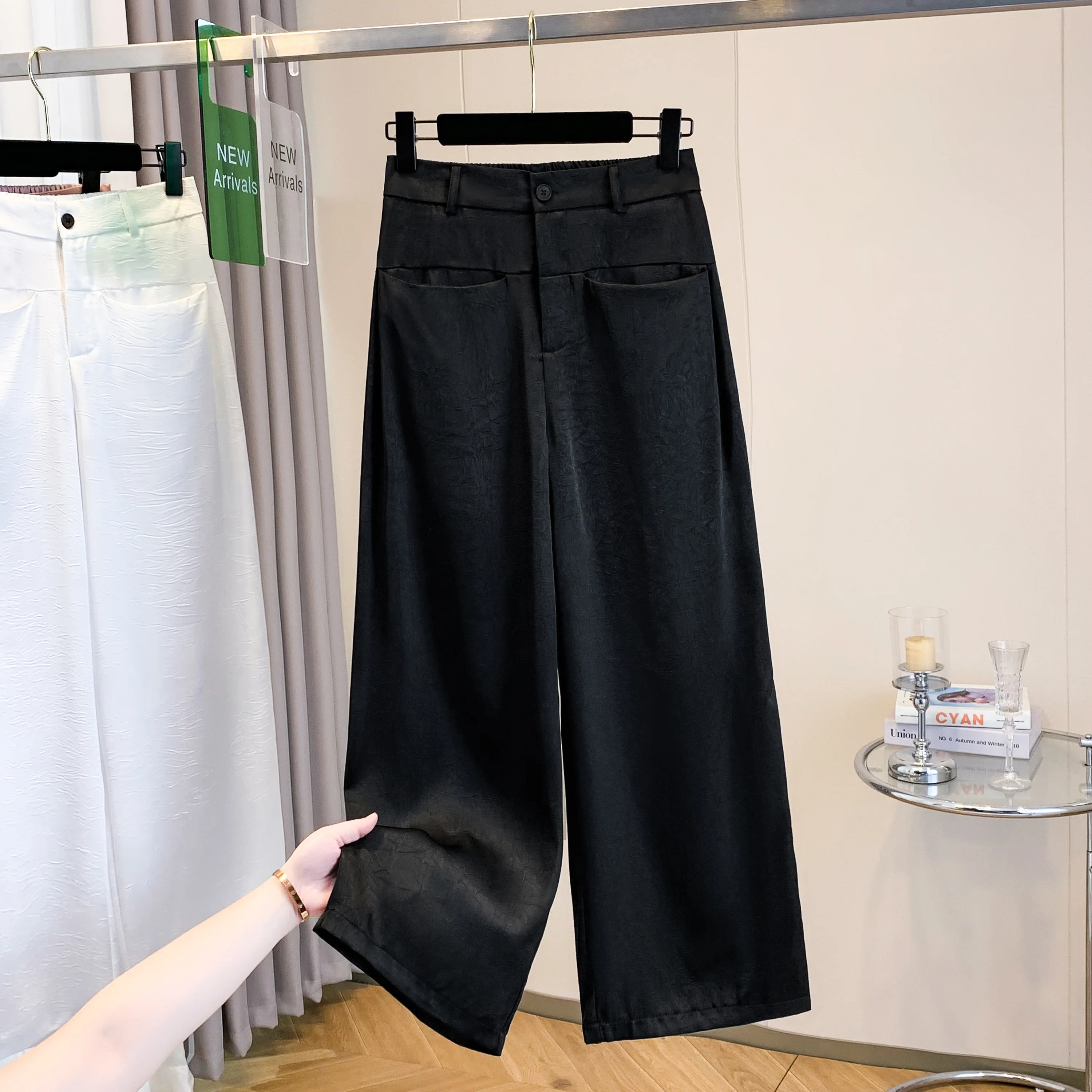 Loose High Waist Acetate Fiber Casual Pants Artistic Design Double Pocket Nine-Tenths Cool Pants Women's Summer Fashion
Loose High Waist Acetate Fiber Casual Pants Artistic Design Double Pocket Nine-Tenths Cool Pants Women's Summer Fashion
