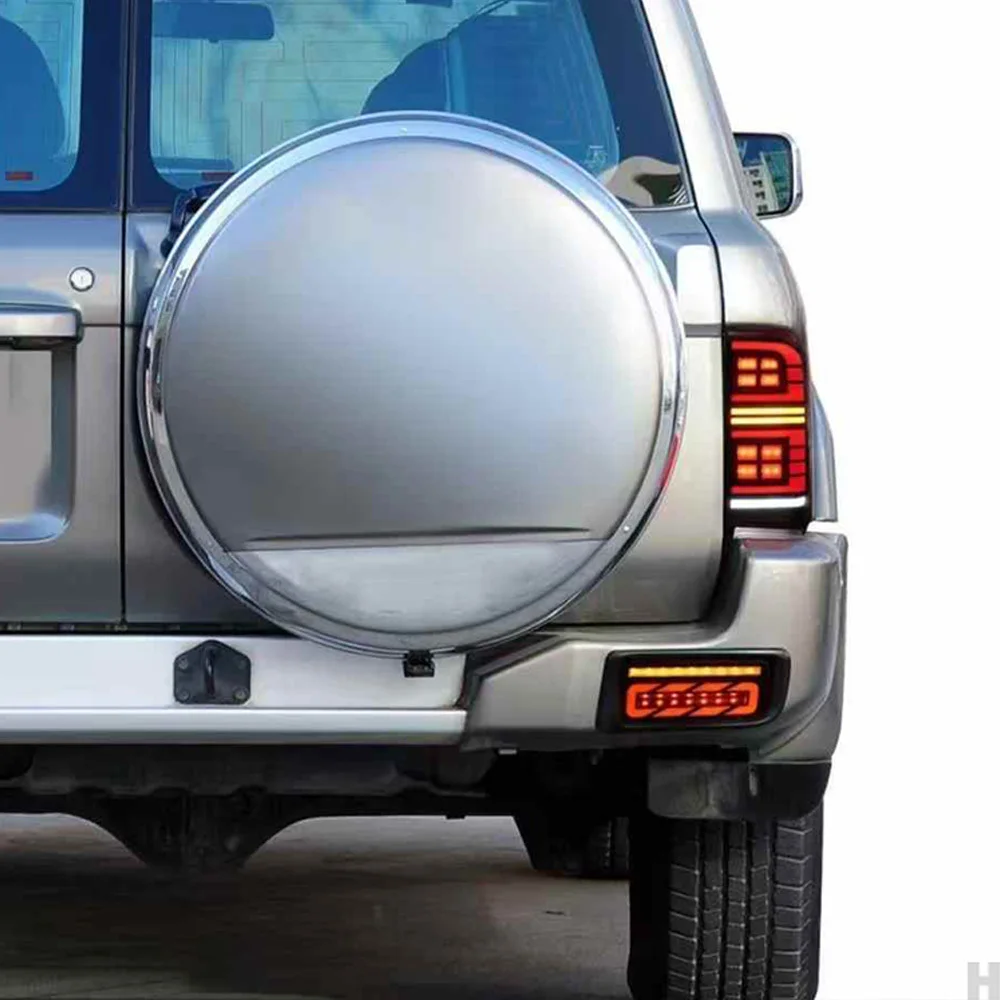 Для Nissan Patrol Y61 1999-2005 светодиодные задние фонари автомобиля в сборе, обновленный эффект запуска, динамические аксессуары, указатель поворота Plug and Play
Для Nissan Patrol Y61 1999-2005 светодиодные задние фонари автомобиля в сборе, обновленный эффект запуска, динамические аксессуары, указатель поворота Plug and Play