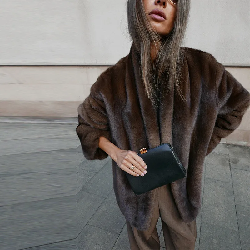 Luxury Thicken Faux Fur Coat Women Winter Lapel Long Sleeve Jackets Vintage Waistband Loose Outwears 2025 New Warm Lady Coats
Luxury Thicken Faux Fur Coat Women Winter Lapel Long Sleeve Jackets Vintage Waistband Loose Outwears 2025 New Warm Lady Coats