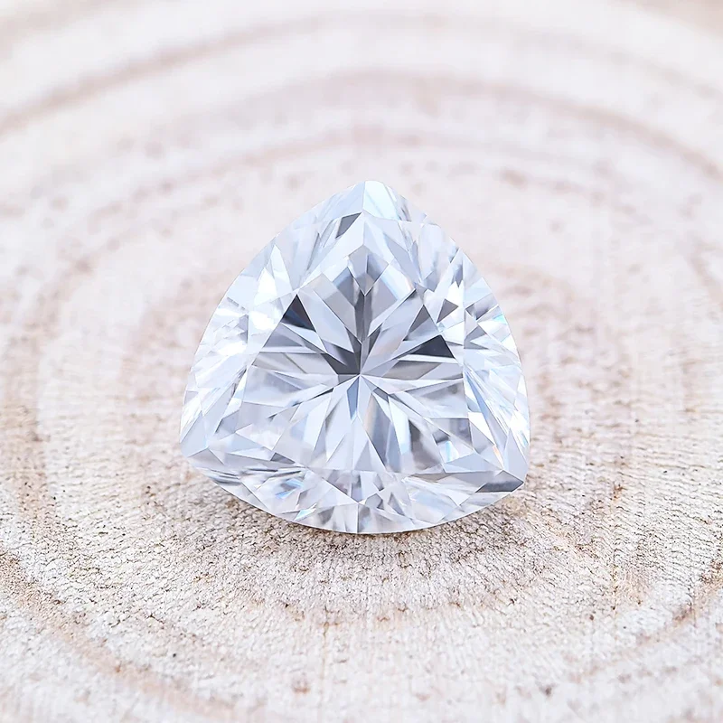 Highest Grade Moissanite Stone Super White D Color VVS1 Trillyon Cut Top Quality Charms Jewelry Making Material with Certificate
Highest Grade Moissanite Stone Super White D Color VVS1 Trillyon Cut Top Quality Charms Jewelry Making Material with Certificate