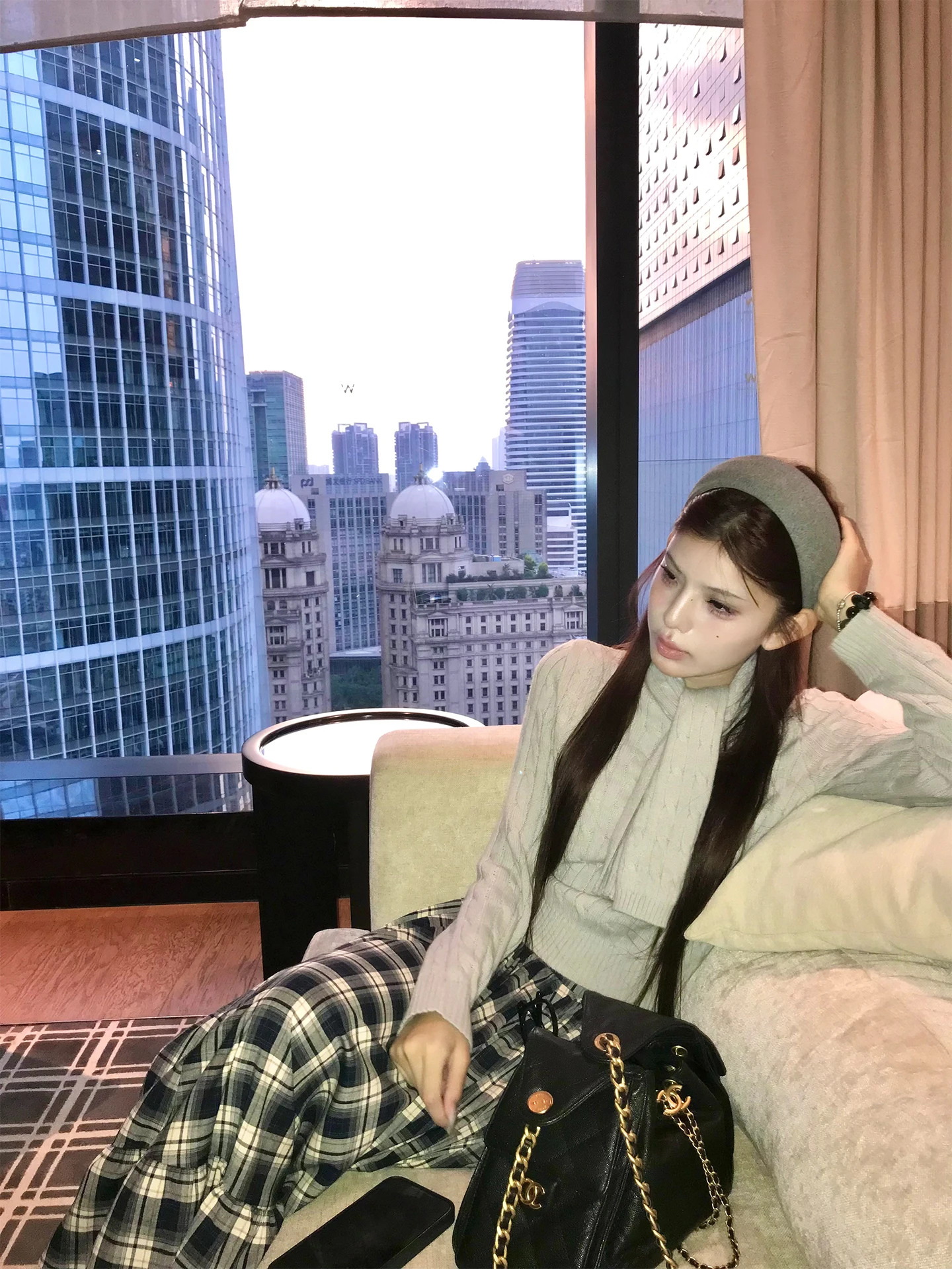 Повседневный женский вязаный свитер в полоску с длинными рукавами из мягкой шерстяной смеси, удобный крой, осенний дизайн, повседневный топ
Повседневный женский вязаный свитер в полоску с длинными рукавами из мягкой шерстяной смеси, удобный крой, осенний дизайн, повседневный топ