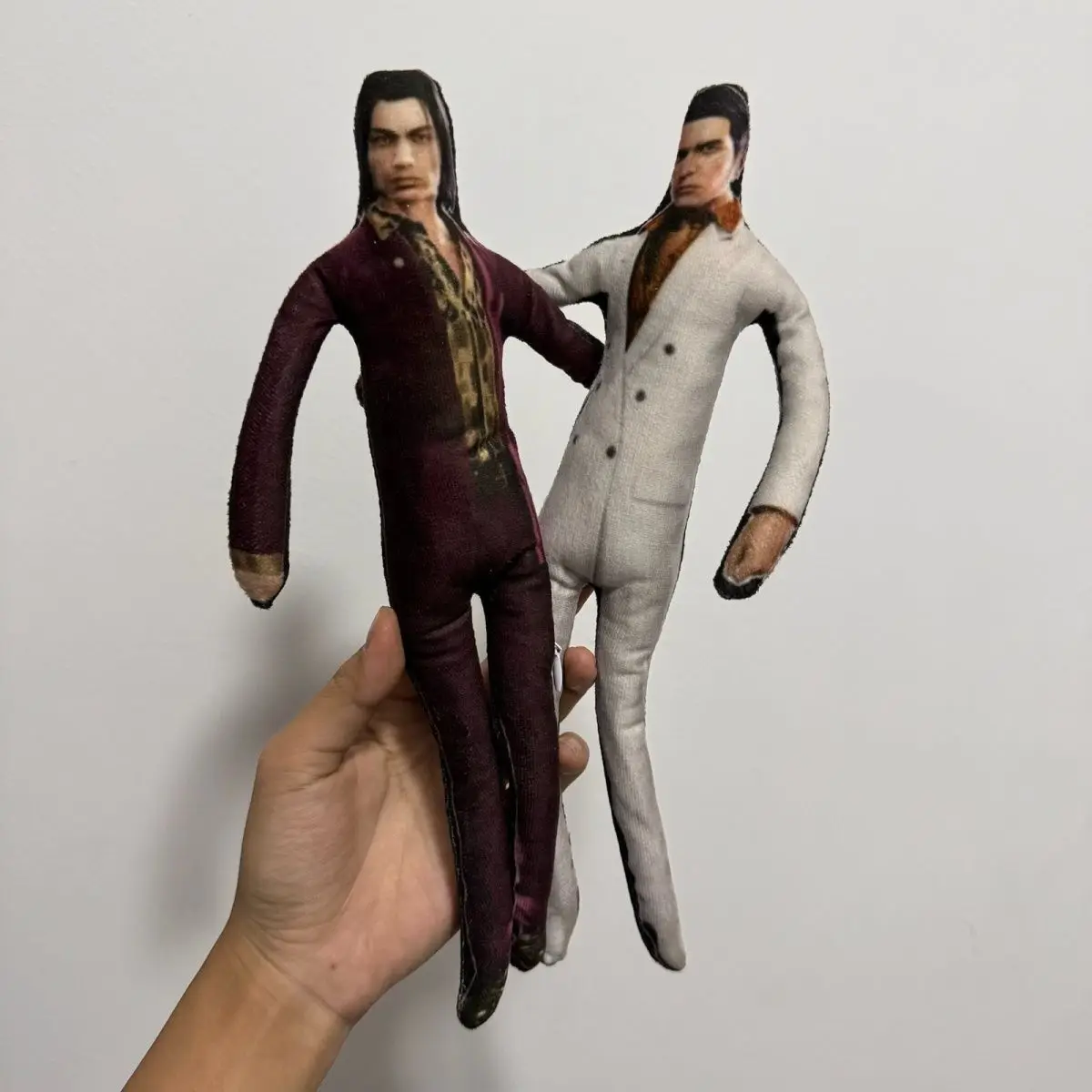 Game Yakuzas Plush Toys Kiryu Kazuma Goroes Majima Plush Doll with Skeleton Stuffed Toy Anime Figure Plushie Decor Birthday Gift
Game Yakuzas Plush Toys Kiryu Kazuma Goroes Majima Plush Doll with Skeleton Stuffed Toy Anime Figure Plushie Decor Birthday Gift