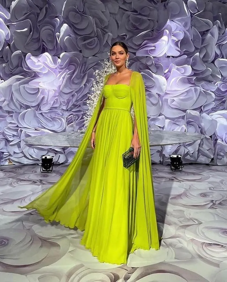 Sapmae Square Neckline Tulle A-line Floor-length Court Train Zipper Up Green Elegant Prom Formal Evenning Party Dress For Women
Sapmae Square Neckline Tulle A-line Floor-length Court Train Zipper Up Green Elegant Prom Formal Evenning Party Dress For Women