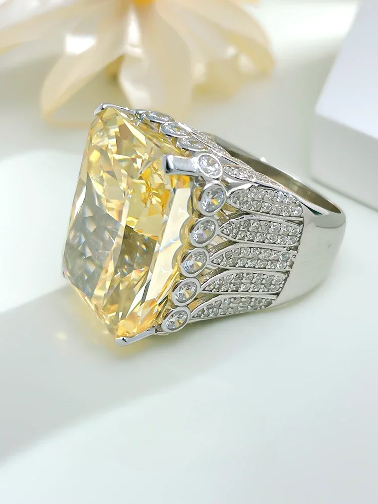Luxury European and American pure silver ring set with high carbon diamond, Radian broken ice cut ring, wedding jewelry
Luxury European and American pure silver ring set with high carbon diamond, Radian broken ice cut ring, wedding jewelry