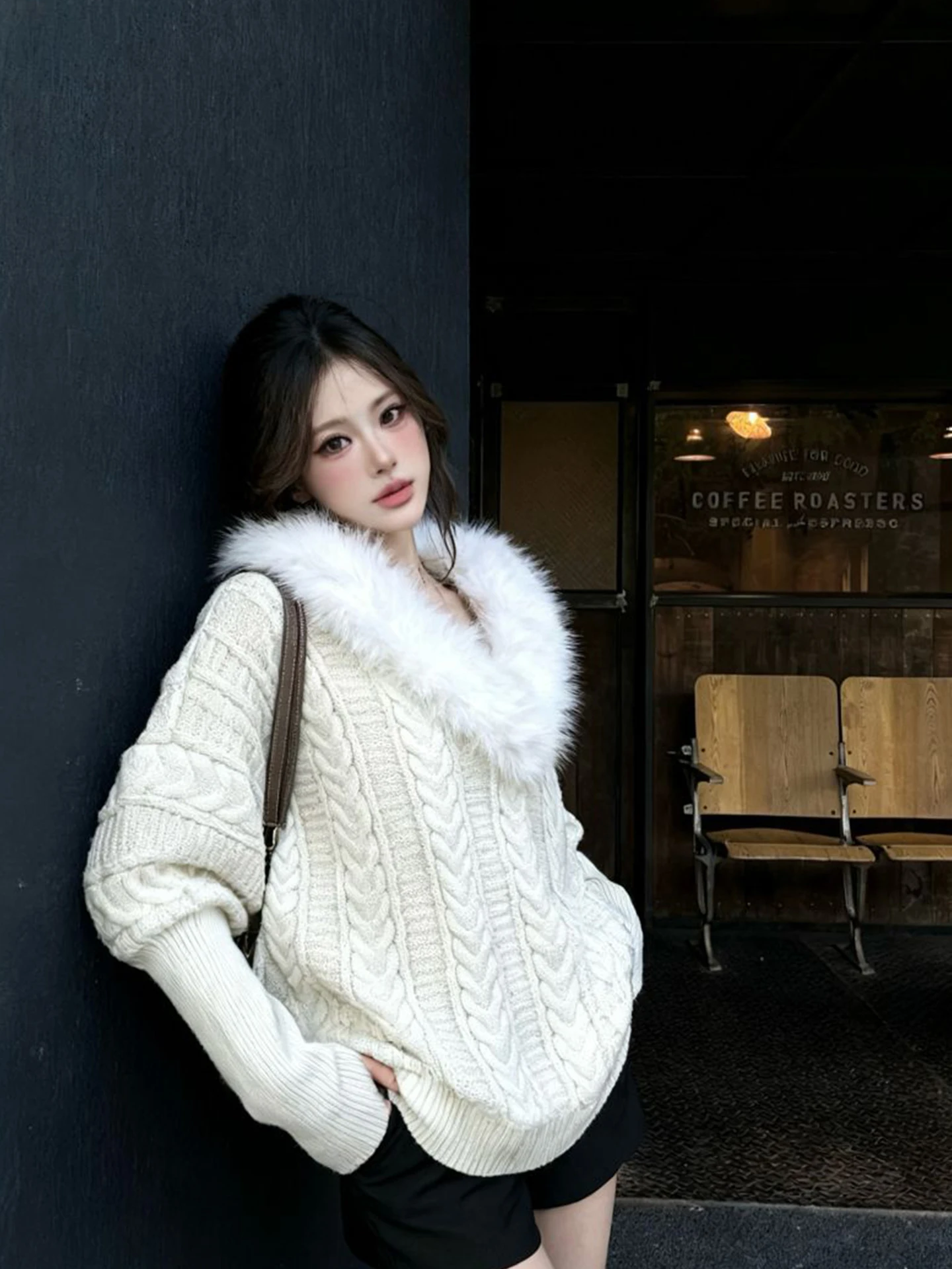 Loose Batwing Sve V-Ne Knitted Sweater Women's Korean Sle Casual Loose Slimming Overhead Sweater Vintage Lazy Sle
Loose Batwing Sve V-Ne Knitted Sweater Women's Korean Sle Casual Loose Slimming Overhead Sweater Vintage Lazy Sle