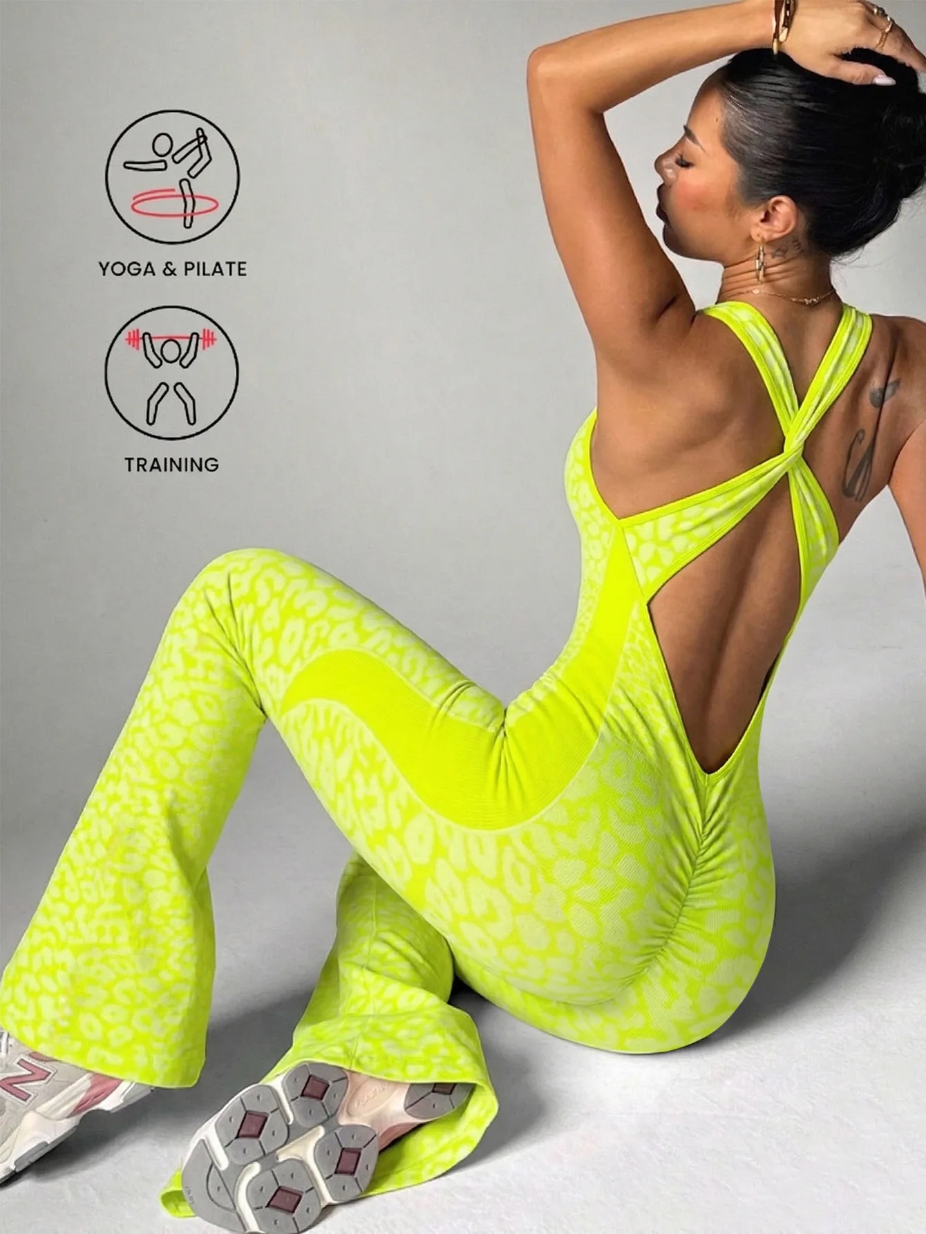Women Sports GYM Jumpsuits Fashion Sexy Sleeveless Flare Pants Fitness Overalls Female Leopard Print One Piece Yoga Tracksuit
Women Sports GYM Jumpsuits Fashion Sexy Sleeveless Flare Pants Fitness Overalls Female Leopard Print One Piece Yoga Tracksuit