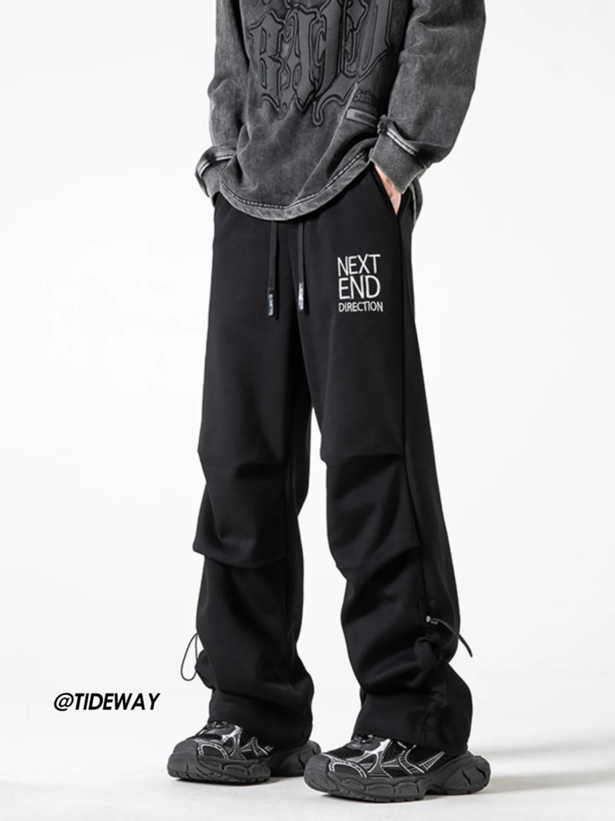 Повседневные прямые брюки в рабочем стиле для мужчин, весенне-осенние модные брендовые брюки свободного кроя в американском спортивном стиле, High Street Vibe
Повседневные прямые брюки в рабочем стиле для мужчин, весенне-осенние модные брендовые брюки свободного кроя в американском спортивном стиле, High Street Vibe