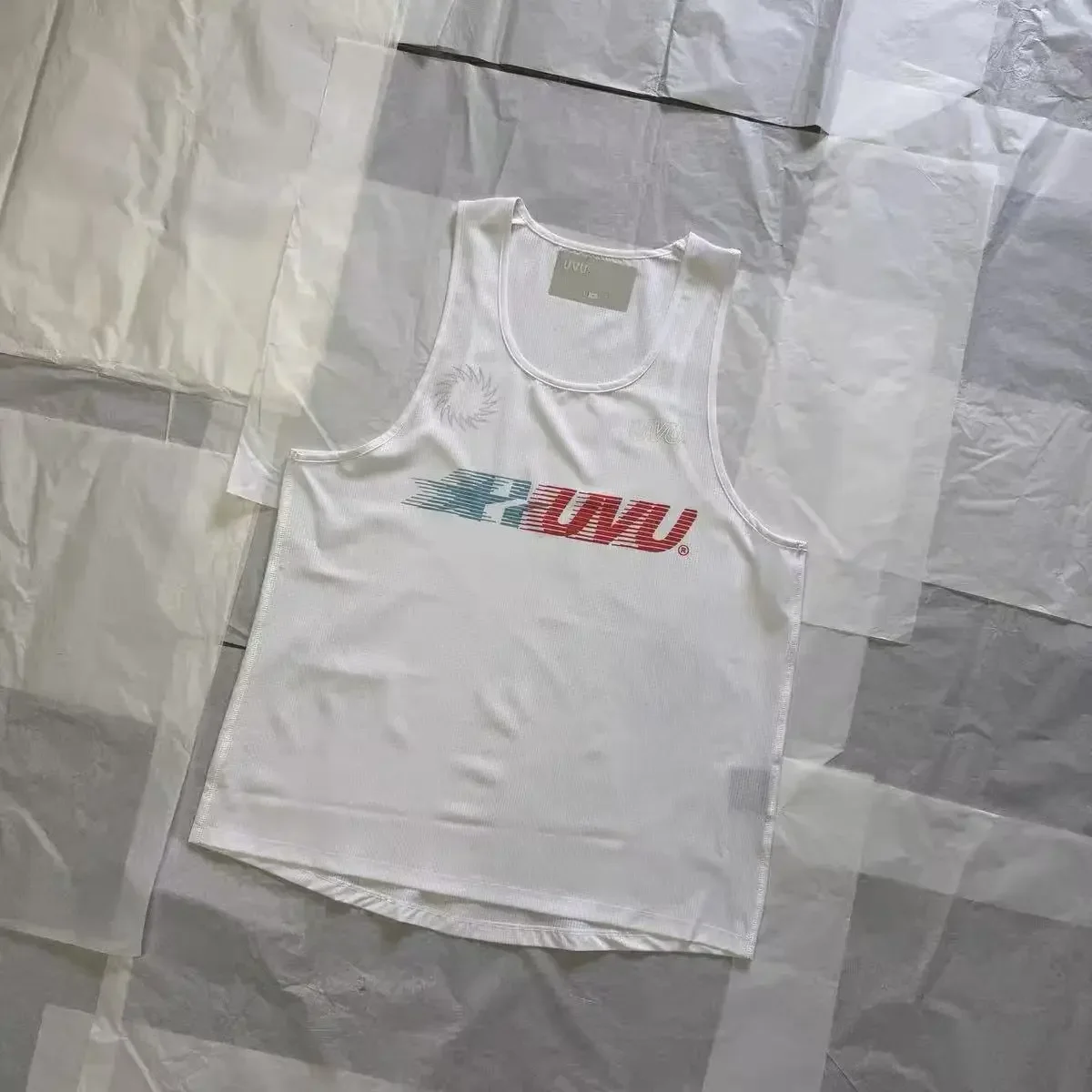 Uvu hole-eye jogging marathon running quick-drying breathable sweat-absorbing vest
Uvu hole-eye jogging marathon running quick-drying breathable sweat-absorbing vest