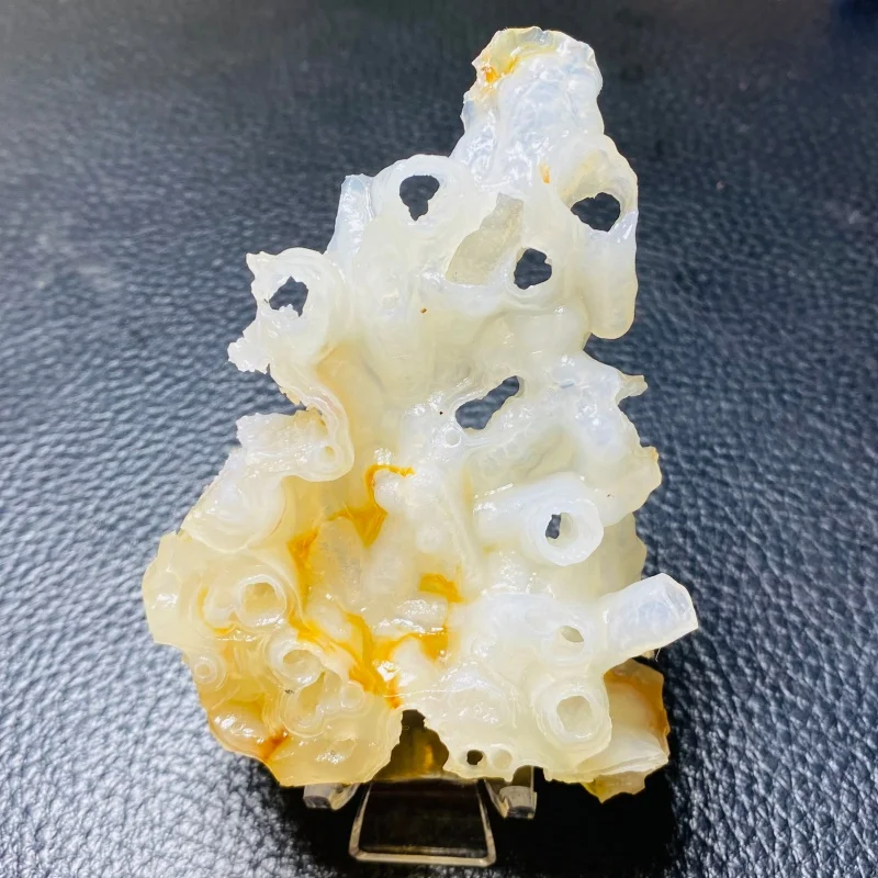 Natural stone - White tubular agate mountain-shaped home decoration from Xinjiang
Natural stone - White tubular agate mountain-shaped home decoration from Xinjiang