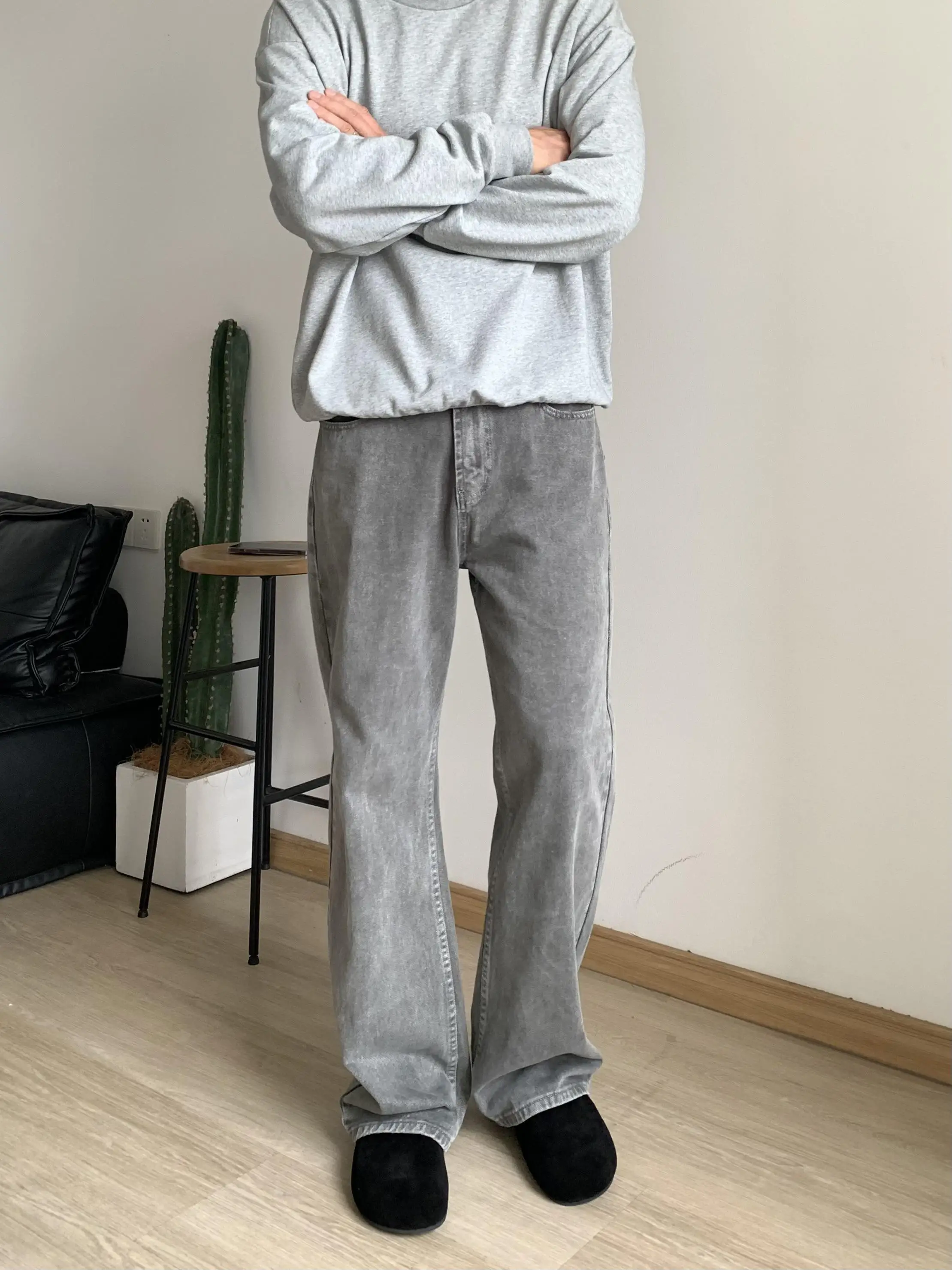 American Style High Street Retro CleanFit Vintage Washed Light Grey Straight Leg Men's Jeans Trendy Casual Loose Fit Jeans
American Style High Street Retro CleanFit Vintage Washed Light Grey Straight Leg Men's Jeans Trendy Casual Loose Fit Jeans