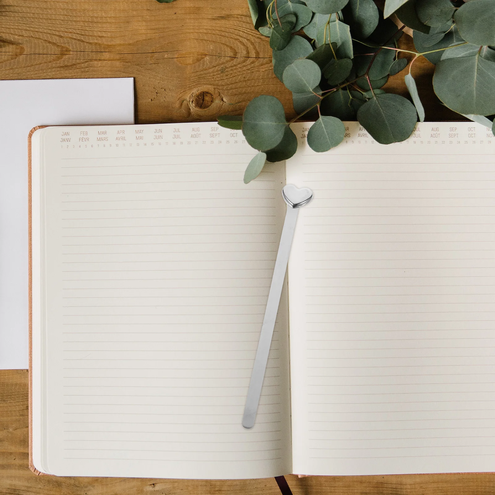 Creative Metal Bookmark Unique Retro Shape Lightweight Reading Page Marker Gift for Book Lovers Cute Bookmarks Aesthetic
Creative Metal Bookmark Unique Retro Shape Lightweight Reading Page Marker Gift for Book Lovers Cute Bookmarks Aesthetic