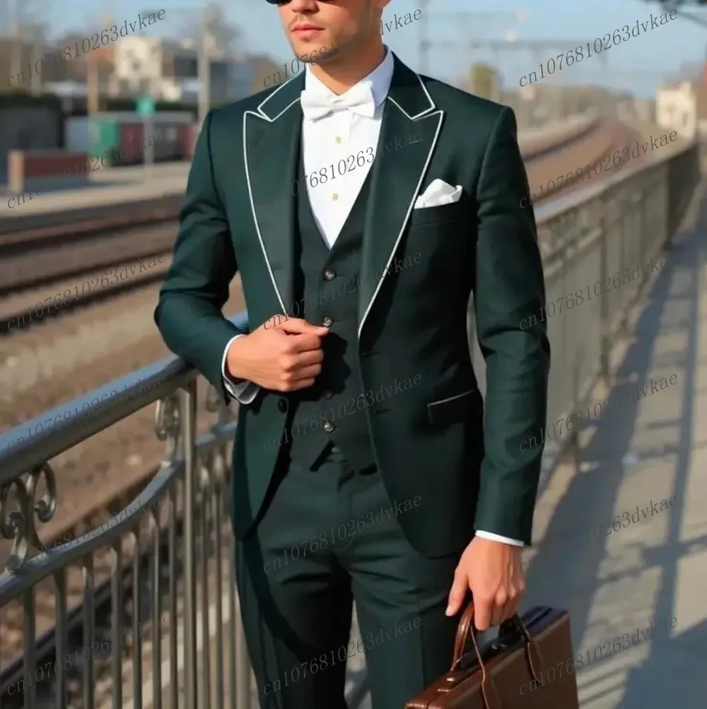 New Dark Green Formal Business Men Suit Groom Groomsman Wedding Party Prom Male Tuxedos 3 Piece Set Blazer Vest Pants
New Dark Green Formal Business Men Suit Groom Groomsman Wedding Party Prom Male Tuxedos 3 Piece Set Blazer Vest Pants
