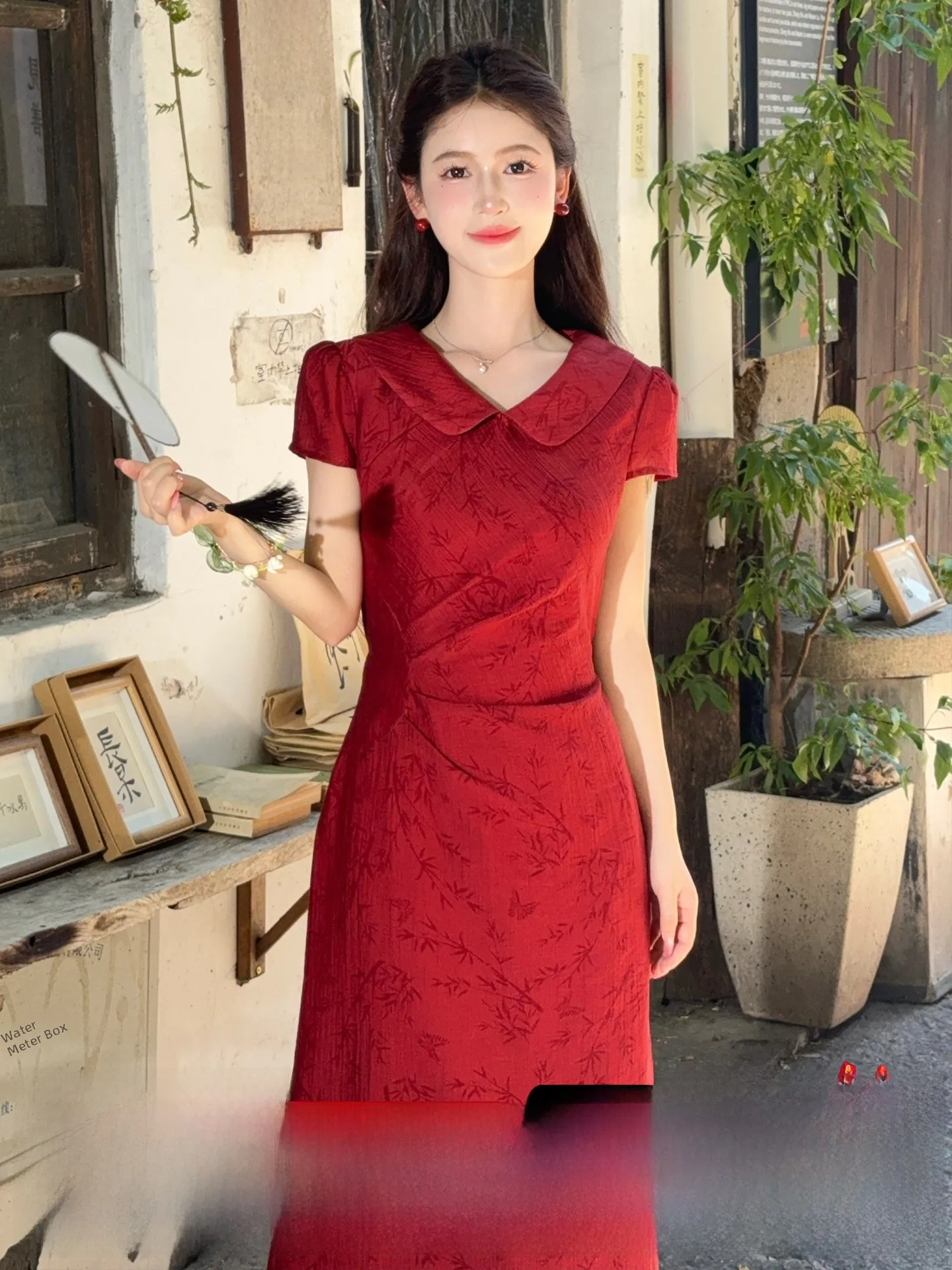 Новое китайское обновленное женское летнее платье с вышивкой, узором и завышенной талией, в стиле ретро, цвет красный клен
Новое китайское обновленное женское летнее платье с вышивкой, узором и завышенной талией, в стиле ретро, цвет красный клен