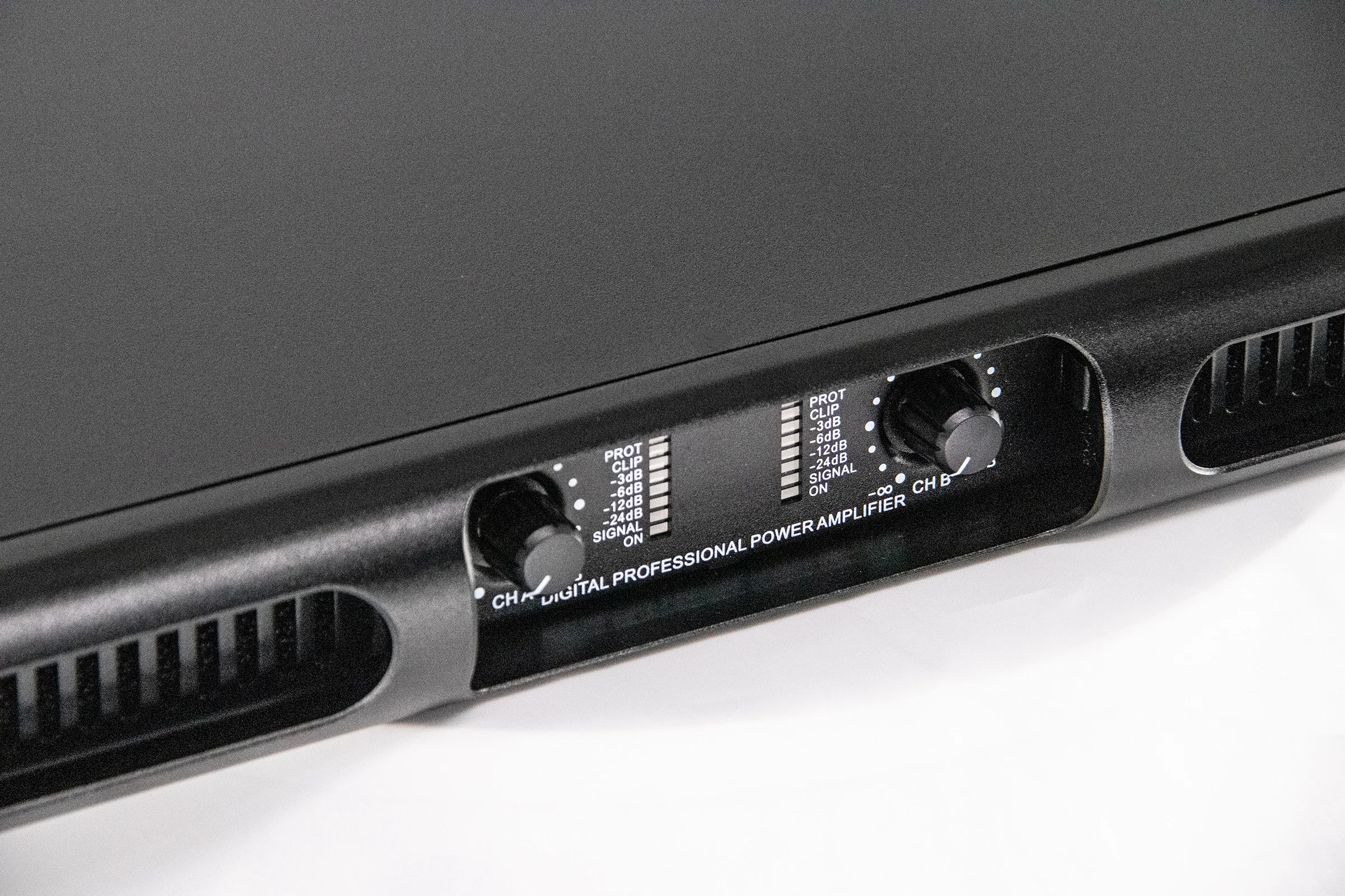 2025 Lihui Lihui TMA1400 Новый компактный дизайн 2600 Вт усилитель мощности звука с высоким качеством
2025 Lihui Lihui TMA1400 Новый компактный дизайн 2600 Вт усилитель мощности звука с высоким качеством