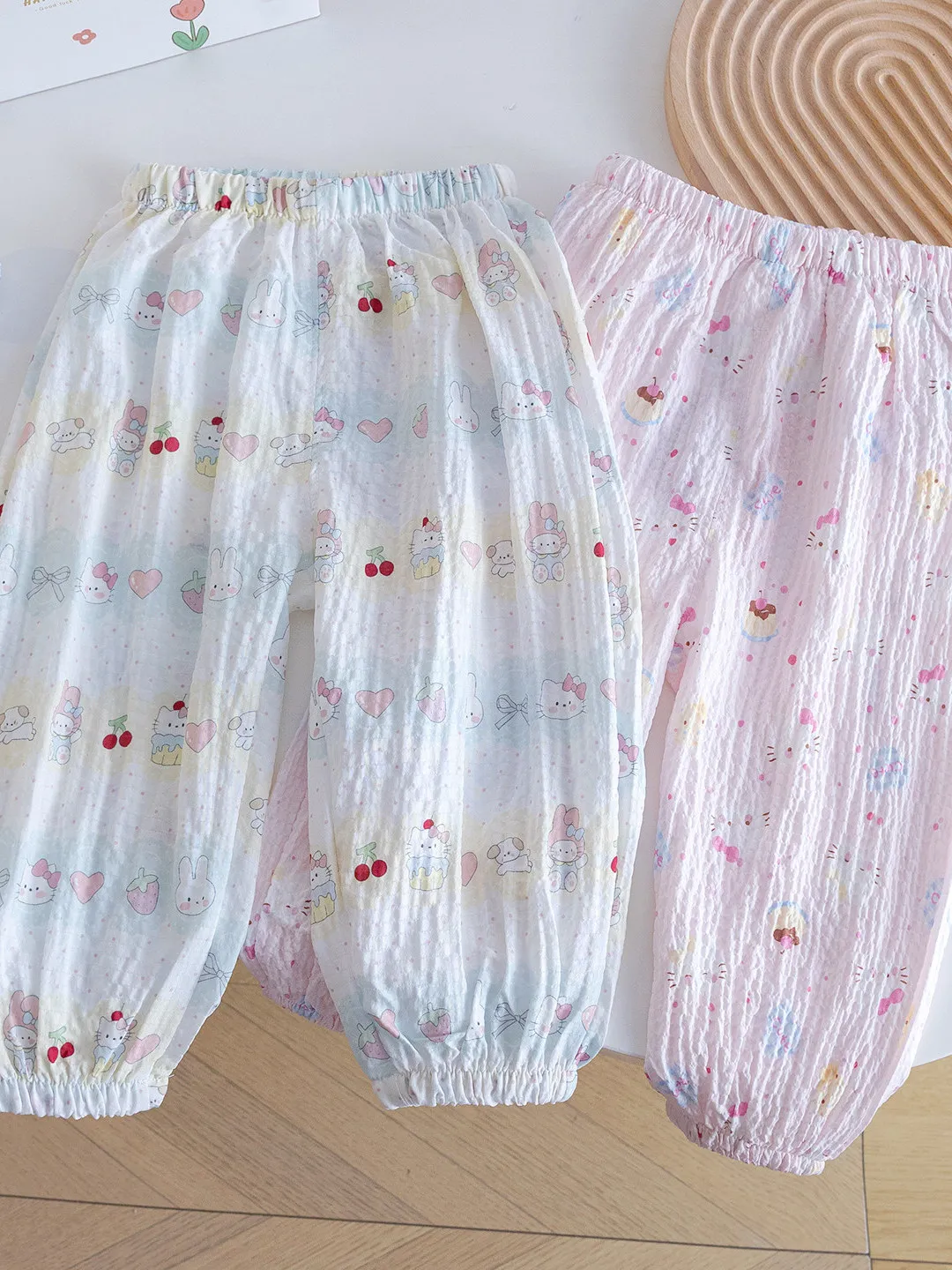 Girls Floral Print Mosquito-Resistant Pants Summer New Style Thin Nine-Point Lantern Pants High Waist Harlan Pants Asymmetric
Girls Floral Print Mosquito-Resistant Pants Summer New Style Thin Nine-Point Lantern Pants High Waist Harlan Pants Asymmetric