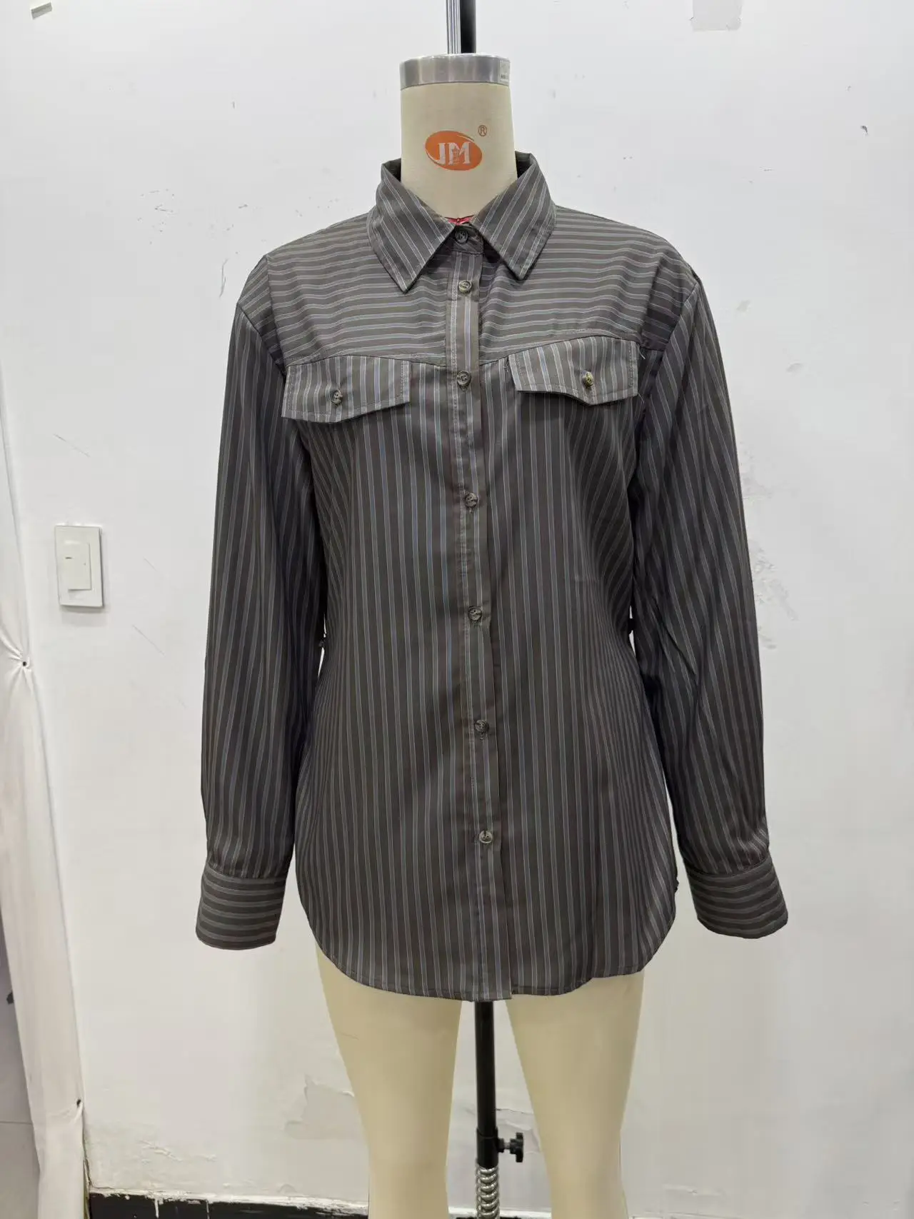 Женская летняя новинка 2026: Модная повседневная рубашка с воротником, длинным рукавом, на пуговицах, в полоску, в стиле ретро, кардиган-блузка для женщин
Женская летняя новинка 2026: Модная повседневная рубашка с воротником, длинным рукавом, на пуговицах, в полоску, в стиле ретро, кардиган-блузка для женщин