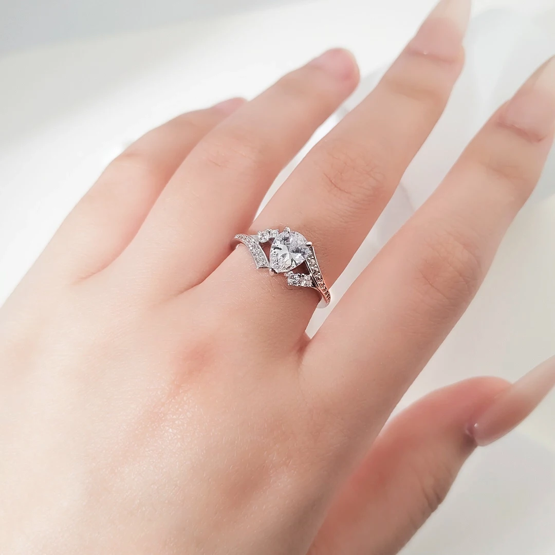 925 Sterling Silver Rhodium Plated Eternity Ring Fine Wedding Engagement Jewelry with Pear Cut CZ Diamond Gift for Girls
925 Sterling Silver Rhodium Plated Eternity Ring Fine Wedding Engagement Jewelry with Pear Cut CZ Diamond Gift for Girls