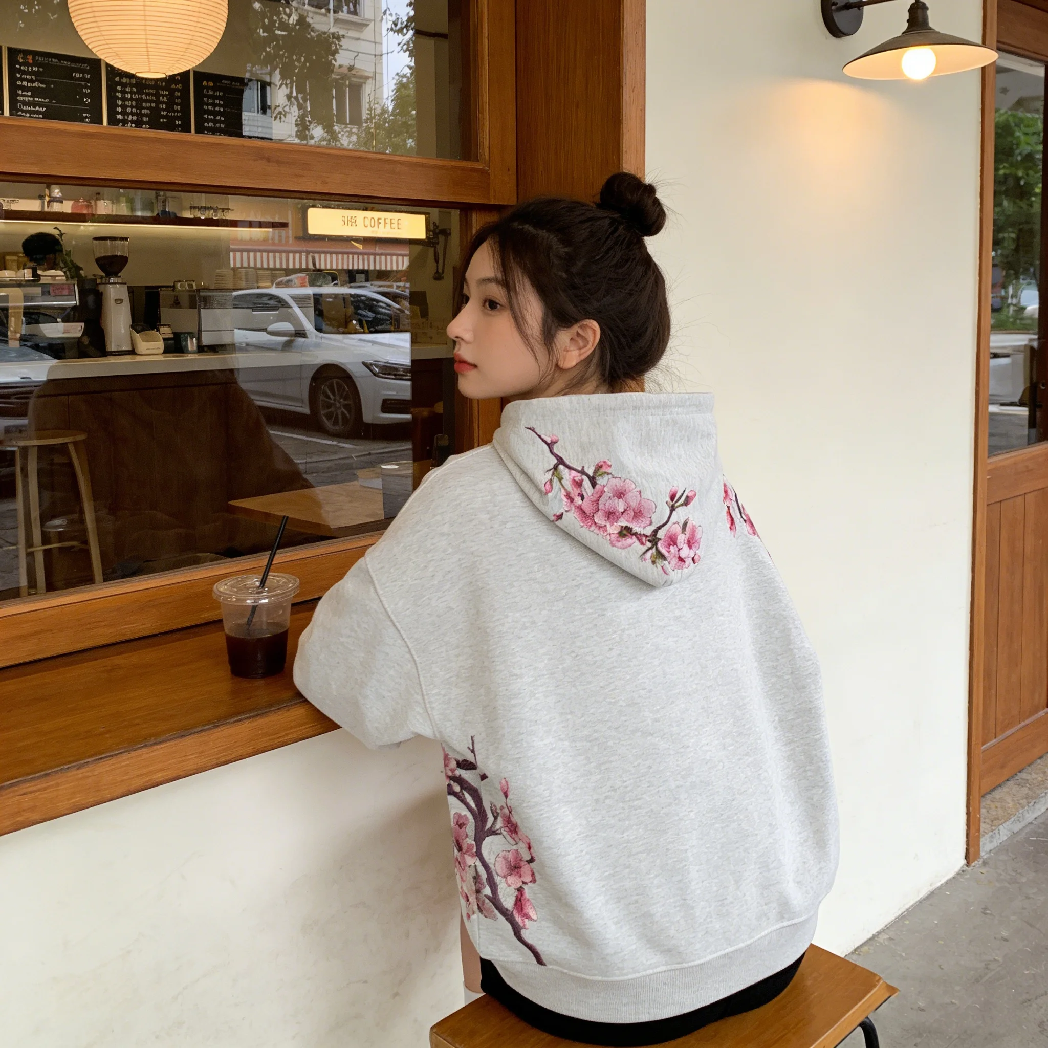 Retro artistic style street trend loose casual cherry blossom embroidery hooded cardigan sweatshirt
Retro artistic style street trend loose casual cherry blossom embroidery hooded cardigan sweatshirt