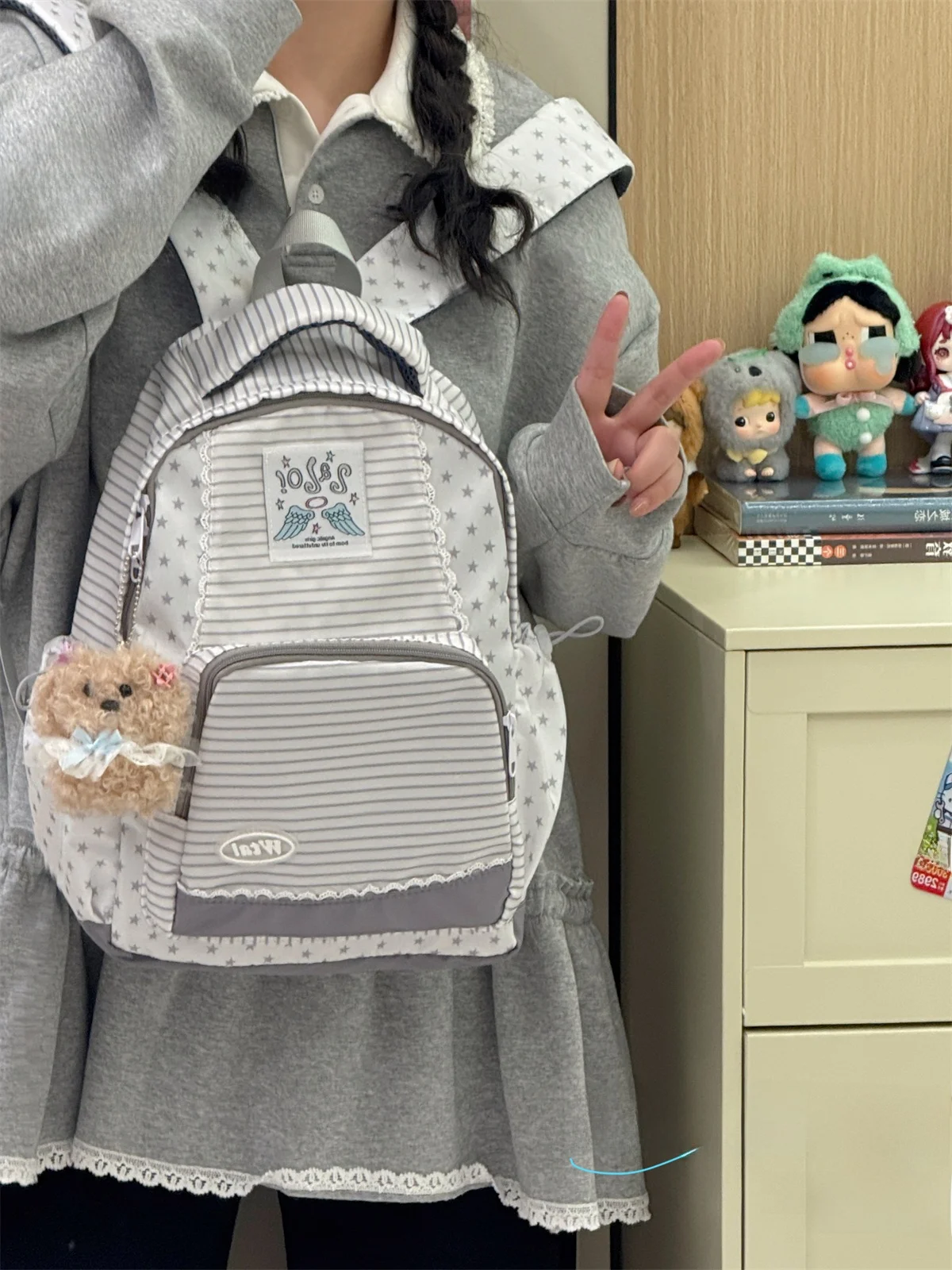 Женская маленькая сумка для книг в полоску со звездами для повседневного путешествия и путешествий, маленькая дорожная сумка для отдыха на открытом воздухе
Женская маленькая сумка для книг в полоску со звездами для повседневного путешествия и путешествий, маленькая дорожная сумка для отдыха на открытом воздухе