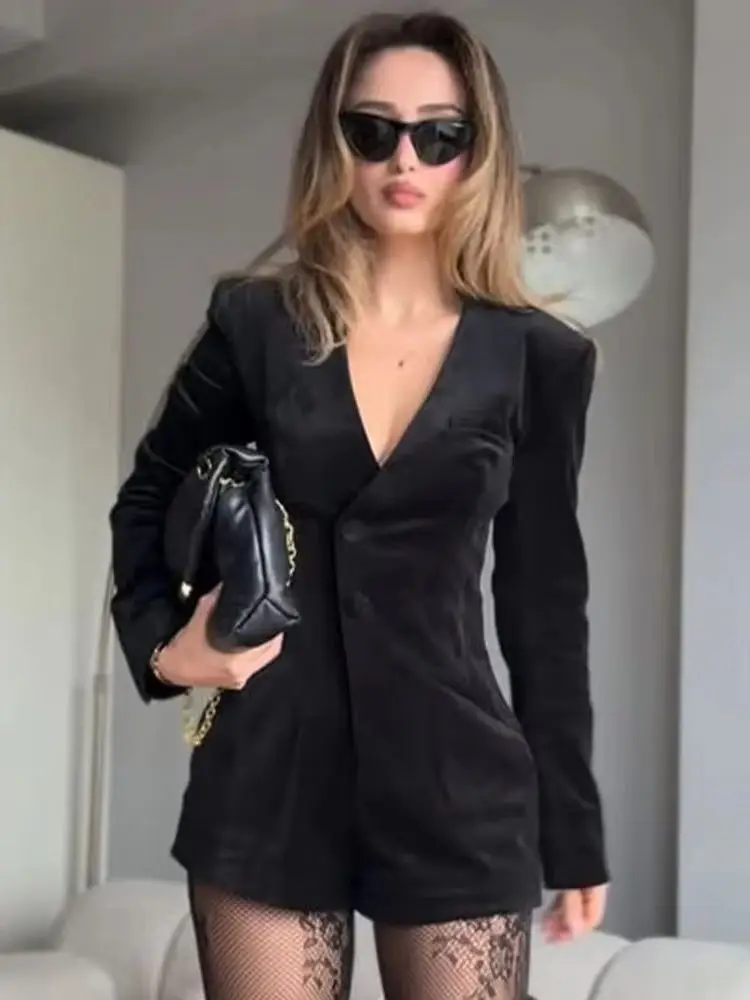 HH женский 2026, новый модный универсальный сексуальный бархатный короткий костюм с v-образным вырезом, женский однобортный повседневный комбинезон с длинными рукавами
HH женский 2026, новый модный универсальный сексуальный бархатный короткий костюм с v-образным вырезом, женский однобортный повседневный комбинезон с длинными рукавами