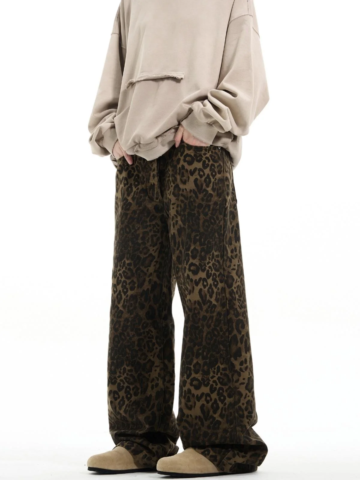 Retro American Spring Autumn Leopard Print Men's Hiphop Loose Washed Casual Long Jeans Straight Leg Denim Pants for Teens
Retro American Spring Autumn Leopard Print Men's Hiphop Loose Washed Casual Long Jeans Straight Leg Denim Pants for Teens