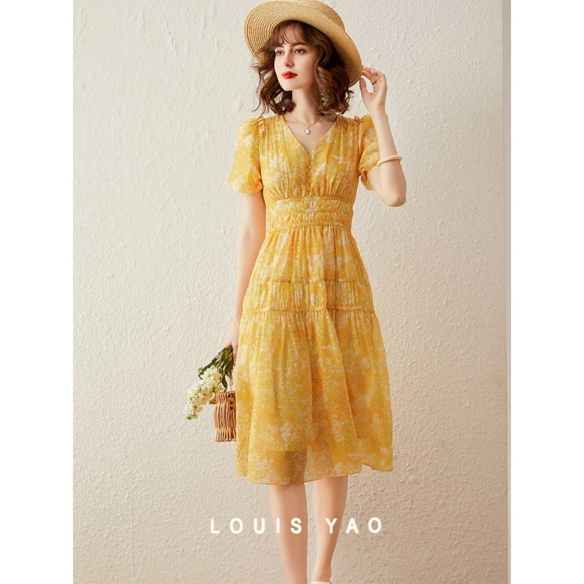 LOUIS YAO V-neck Temperament Floral Dress Woman 2025 Summer Models Elegant Bubble Sleeve Slim Women Dresses New
LOUIS YAO V-neck Temperament Floral Dress Woman 2025 Summer Models Elegant Bubble Sleeve Slim Women Dresses New