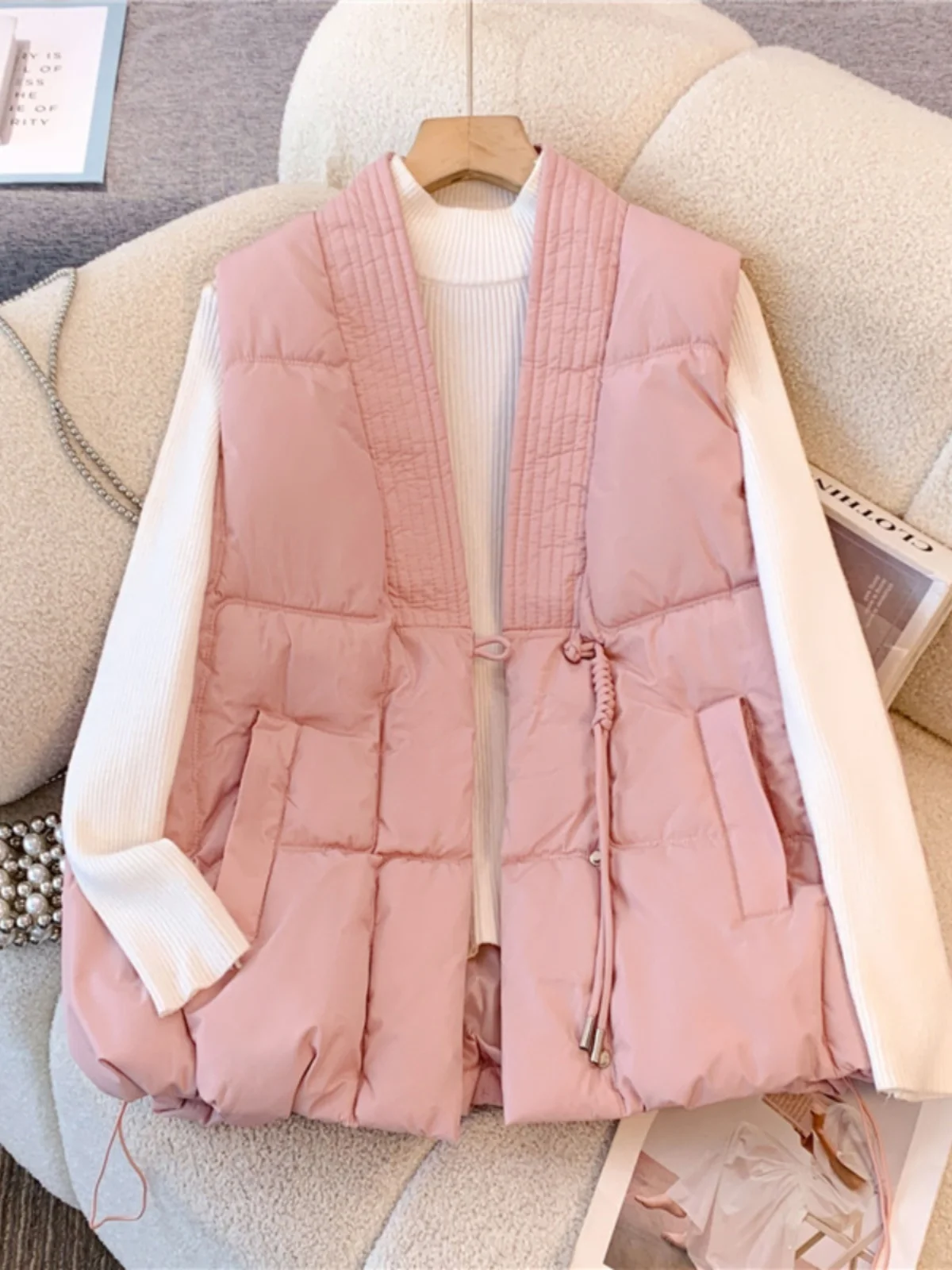 Легкий стеганый жилет женский ort Sle Faionable Layering Thiened down Cotton Jaet V-Ne Цвет деталей на пуговицах
Легкий стеганый жилет женский ort Sle Faionable Layering Thiened down Cotton Jaet V-Ne Цвет деталей на пуговицах