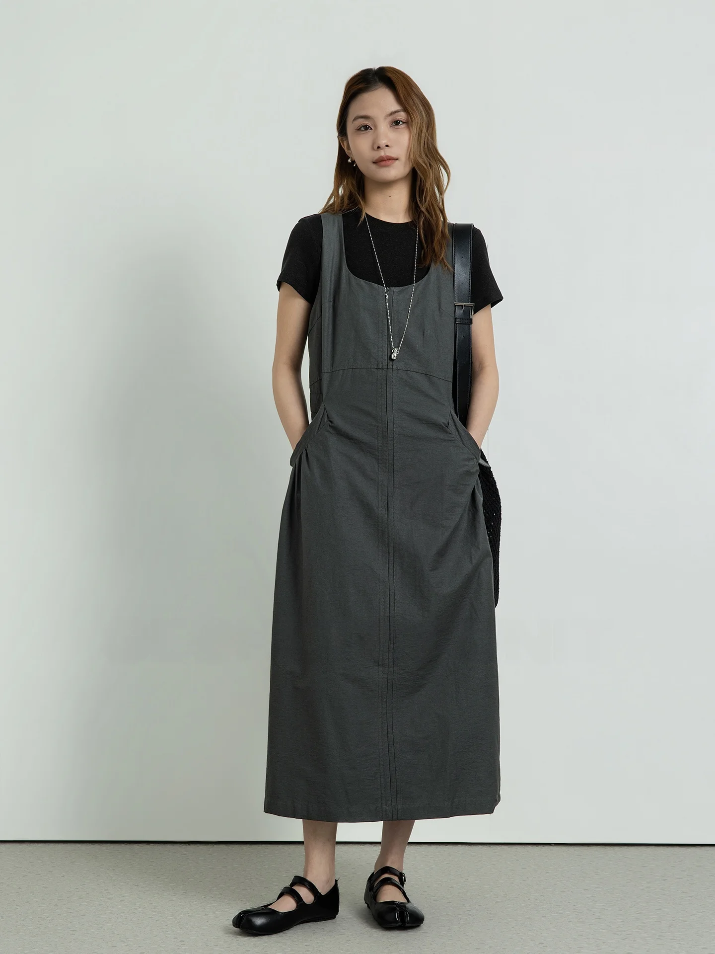 Beach-Ready Geometric Sundress Women's Summer Long Dress Stylish Halter Gown Breathable Cotton Sleeveless Zipper Closure Fit
Beach-Ready Geometric Sundress Women's Summer Long Dress Stylish Halter Gown Breathable Cotton Sleeveless Zipper Closure Fit