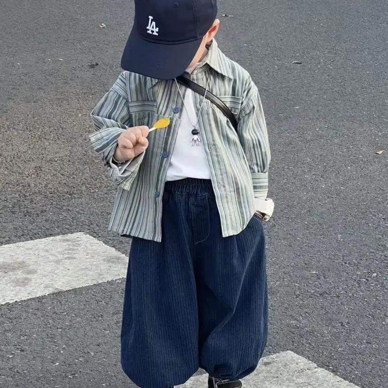 Kid Boy Spring Autumn Suit 2025 New Korean Handsome Baby Fashion Corduroy Striped Shirt and Pants Clothes Two Piece Set Outfits
Kid Boy Spring Autumn Suit 2025 New Korean Handsome Baby Fashion Corduroy Striped Shirt and Pants Clothes Two Piece Set Outfits