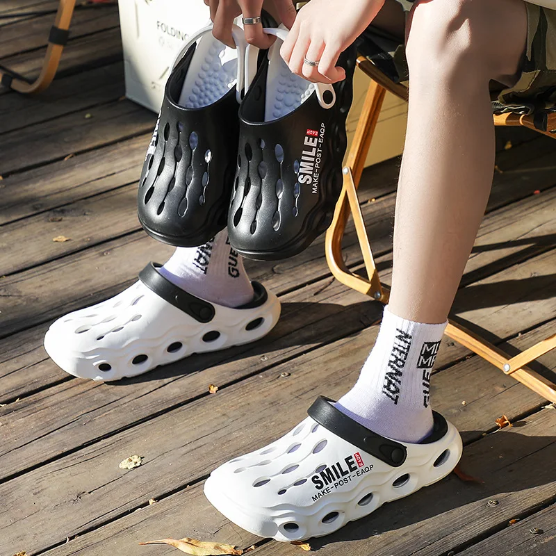 2025 New Summer Men's Hole Shoes, Trendy Slip-On Sandals, Closed-Toe Beach Slippers, Casual Outdoor Footwear
2025 New Summer Men's Hole Shoes, Trendy Slip-On Sandals, Closed-Toe Beach Slippers, Casual Outdoor Footwear