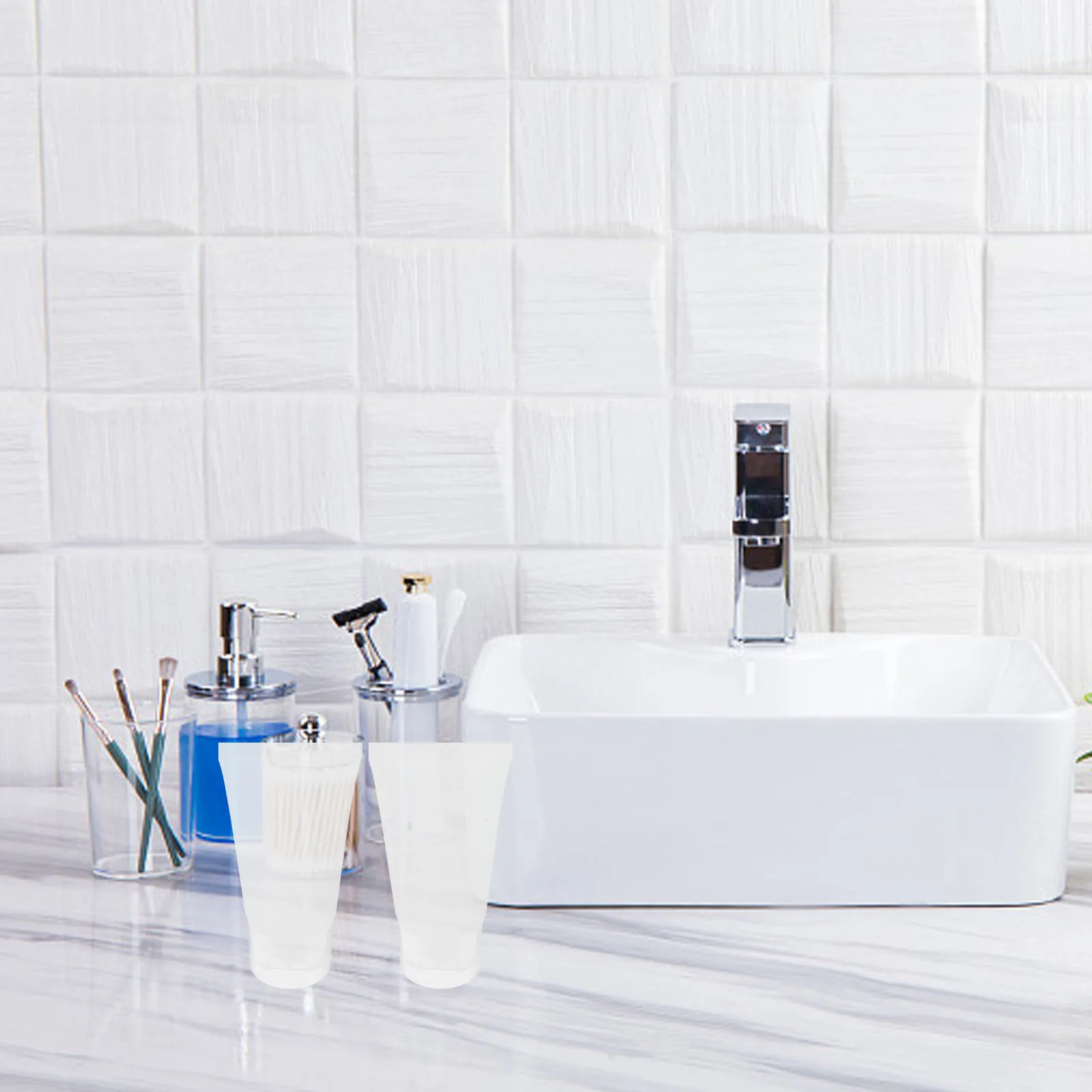 20Pcs Reusable Tubes Refillable Travel Tubes Squeeze Bottles for Lotion Serum Foundation Easy to Clean Compact Design
20Pcs Reusable Tubes Refillable Travel Tubes Squeeze Bottles for Lotion Serum Foundation Easy to Clean Compact Design