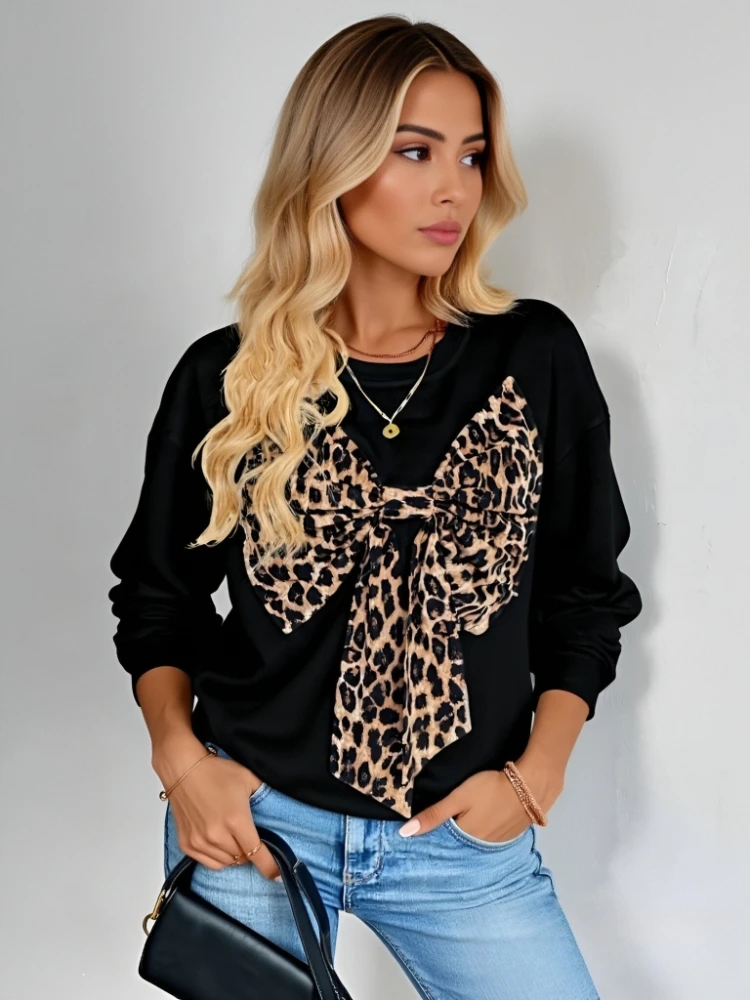 New Autumn and Winter Women's Crew Neck Leopard Print Bow Long-sleeved Sweater Fashionable Casual Solid Color Office Pullover
New Autumn and Winter Women's Crew Neck Leopard Print Bow Long-sleeved Sweater Fashionable Casual Solid Color Office Pullover