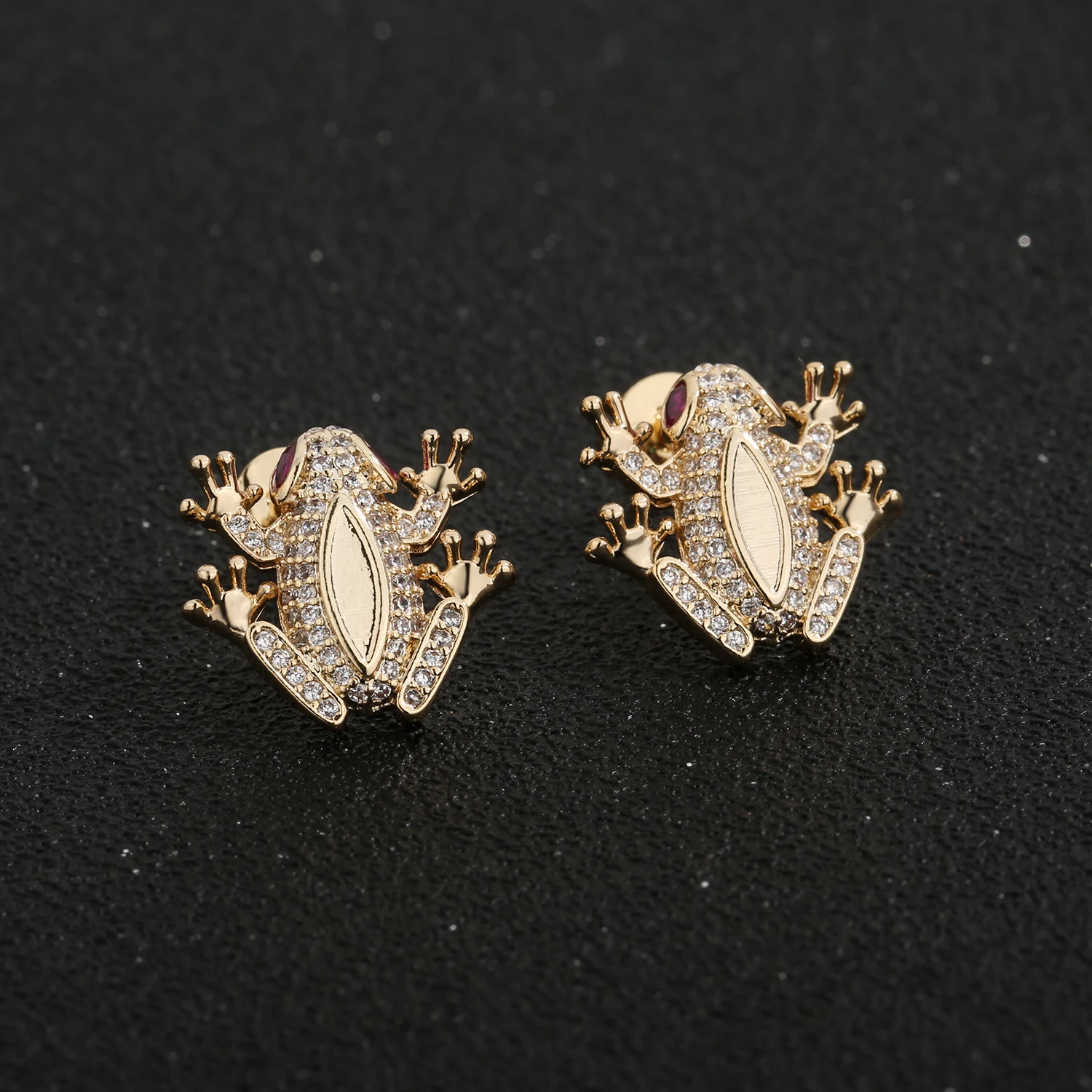 Fashion Small Animal Women's Earrings 14K Gold Plated Retro European and American Style Wholesale Free Shipping
Fashion Small Animal Women's Earrings 14K Gold Plated Retro European and American Style Wholesale Free Shipping