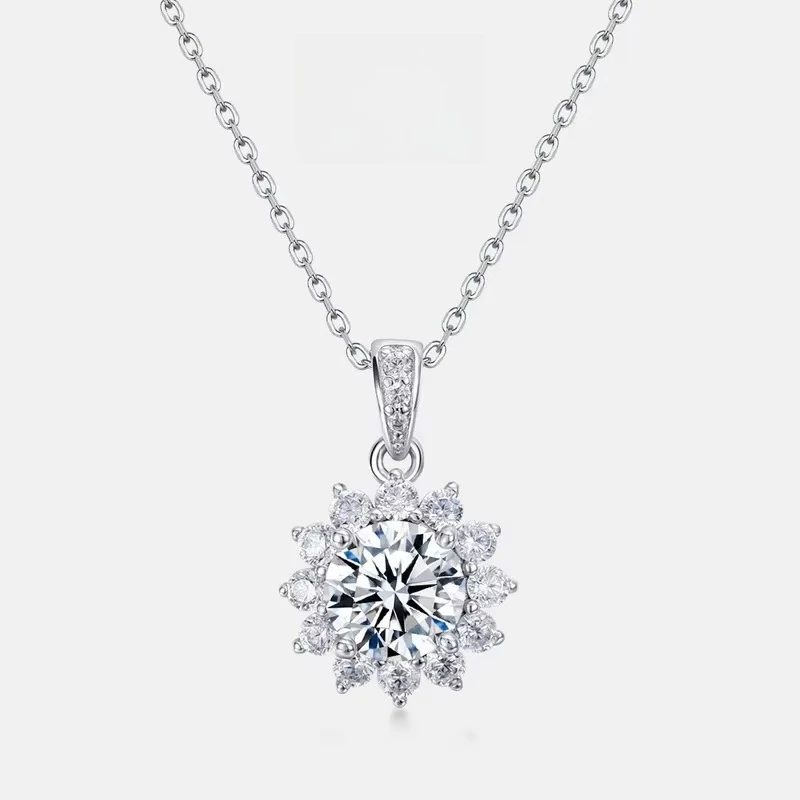 Snowflake Moissanite Collarbone Chain S925 Silver Plated 18K Gold PT950 Platinum Women's Bright Sunflower Necklace Pendant
Snowflake Moissanite Collarbone Chain S925 Silver Plated 18K Gold PT950 Platinum Women's Bright Sunflower Necklace Pendant