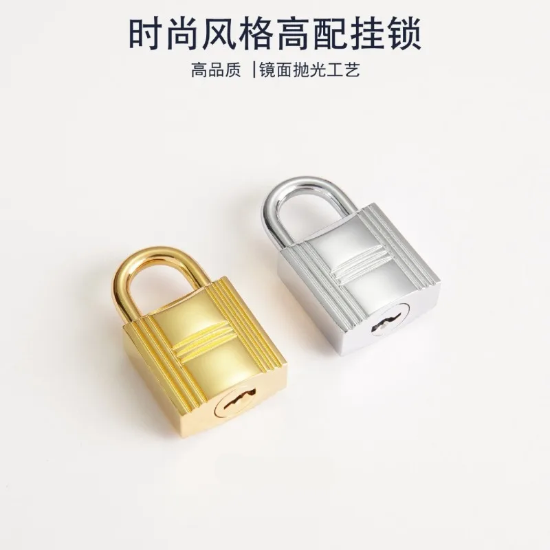 Copper Alloy Stainless Metal Padlock Lady Handbag Accessory 1 Lock 2 Key No Logo
Copper Alloy Stainless Metal Padlock Lady Handbag Accessory 1 Lock 2 Key No Logo