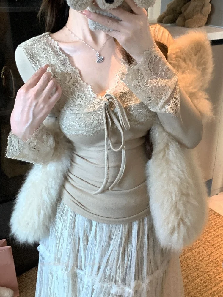 Lace Patchwork Belted V-Neck Long Sleeve T-Shirt Women's Slim Fit Inner Wear Pure Desire Tight Base Shirt Top for Autumn
Lace Patchwork Belted V-Neck Long Sleeve T-Shirt Women's Slim Fit Inner Wear Pure Desire Tight Base Shirt Top for Autumn