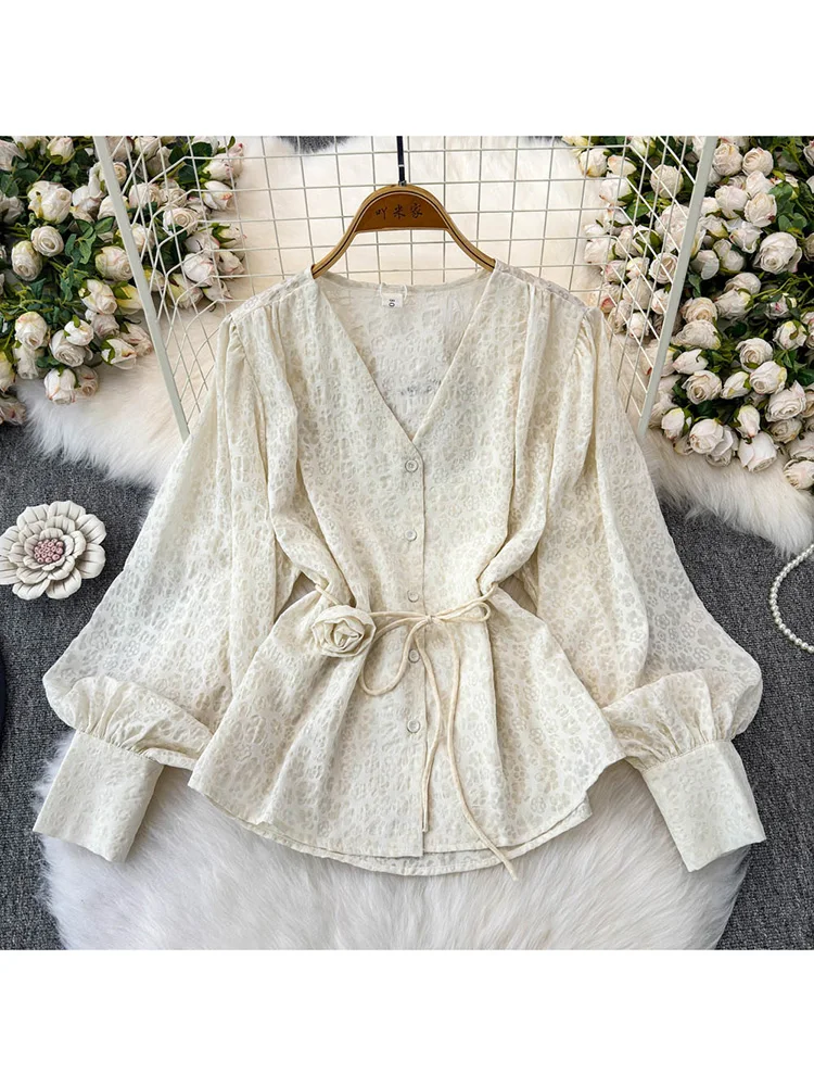 Women‘s Spring Shirt V-neck Lantern Sleeve Single Breasted Shirt Fashionable Commuting Floral Lace Up Temperament Top BL133
Women‘s Spring Shirt V-neck Lantern Sleeve Single Breasted Shirt Fashionable Commuting Floral Lace Up Temperament Top BL133