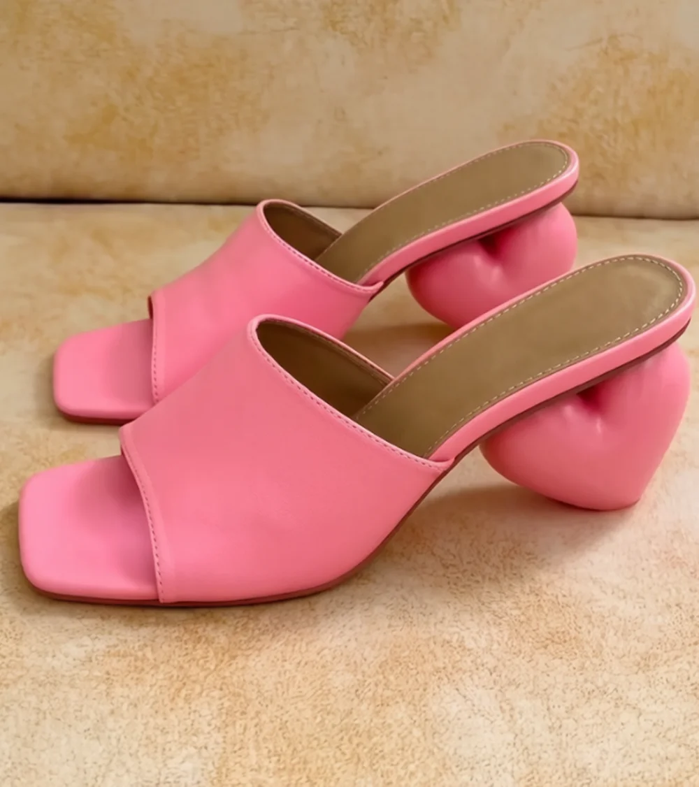 Summer Pink Leather Square Open-Toe Sandals Heart-Shaped Heel Single Wide Strap Upper Slip-On Design Sweet Style Sandals
Summer Pink Leather Square Open-Toe Sandals Heart-Shaped Heel Single Wide Strap Upper Slip-On Design Sweet Style Sandals