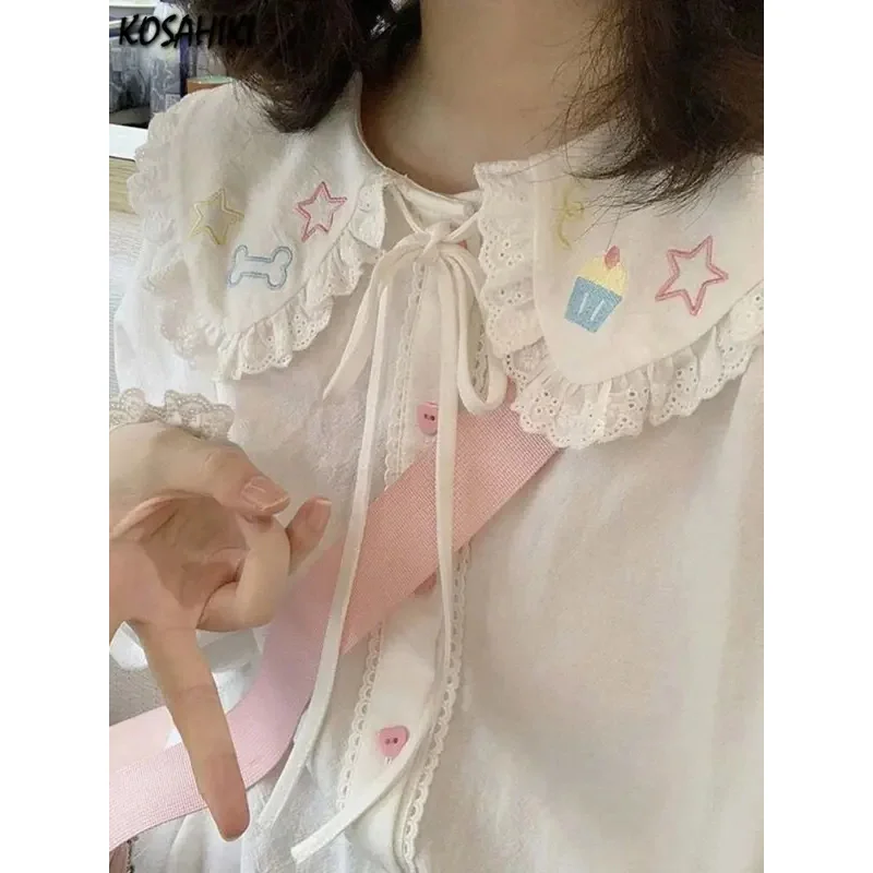 2024 Spring Blouse Women Japanese Kawaii Cute Lace Patchwork Peter Pan Collar Shirt Vintage Sweet Embroidery Top Blusas Feminina
2024 Spring Blouse Women Japanese Kawaii Cute Lace Patchwork Peter Pan Collar Shirt Vintage Sweet Embroidery Top Blusas Feminina