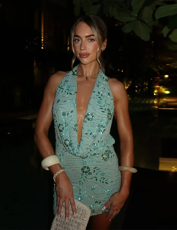 Мини-платье с вышивкой бисером и лямкой на шее на шнуровке, женское мини-платье с открытой спиной и высокой талией, цветочные модные платья для отпуска, летний шикарный вечерний халат
Мини-платье с вышивкой бисером и лямкой на шее на шнуровке, женское мини-платье с открытой спиной и высокой талией, цветочные модные платья для отпуска, летний шикарный вечерний халат