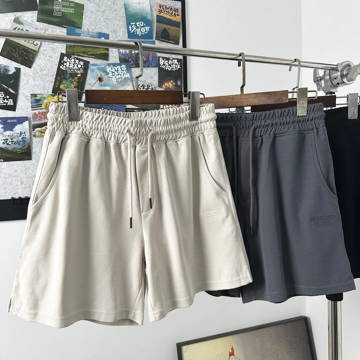 Мужские трикотажные хлопковые спортивные брюки для активного отдыха, пятикарманные, с высокой впитываемостью пота, удобные, с эластичным поясом
Мужские трикотажные хлопковые спортивные брюки для активного отдыха, пятикарманные, с высокой впитываемостью пота, удобные, с эластичным поясом