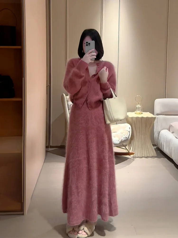 Pink Knitted Open Cardigan And Half Skirt Set Korean Style Autumn Winter Fashion Elegant Girls' Regular Fit Long Sleeve Sweat...
Pink Knitted Open Cardigan And Half Skirt Set Korean Style Autumn Winter Fashion Elegant Girls' Regular Fit Long Sleeve Sweat...