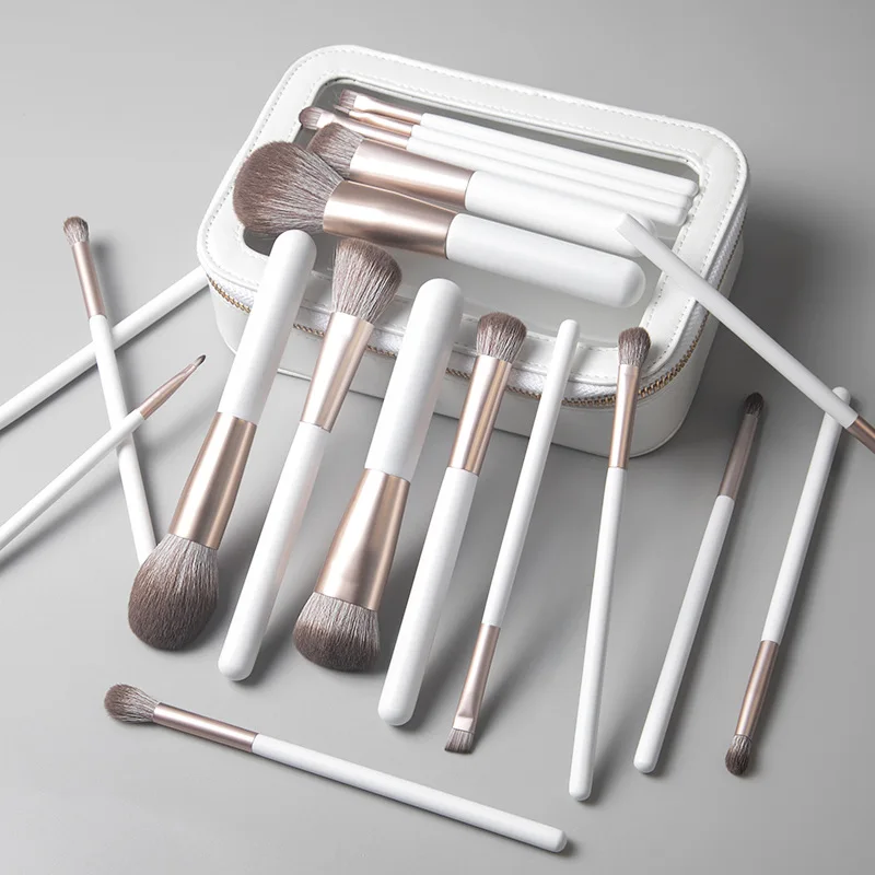 New 18-piece White Makeup Brush Set, High-end Box Set, Super Soft And Quick-drying Bristle Beauty Tools
New 18-piece White Makeup Brush Set, High-end Box Set, Super Soft And Quick-drying Bristle Beauty Tools