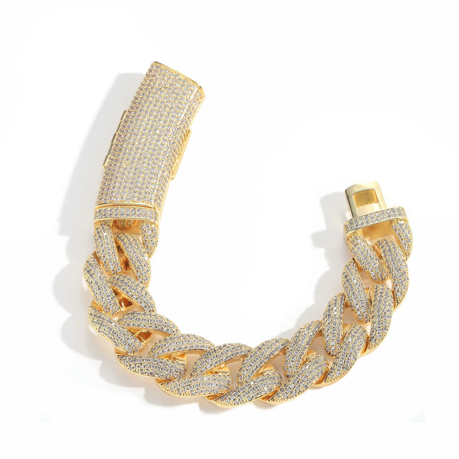 20MM New Hip Hop bracelet long buckle head four row diamond Cuban chain personality men trend set zircon fashion bracelet
20MM New Hip Hop bracelet long buckle head four row diamond Cuban chain personality men trend set zircon fashion bracelet
